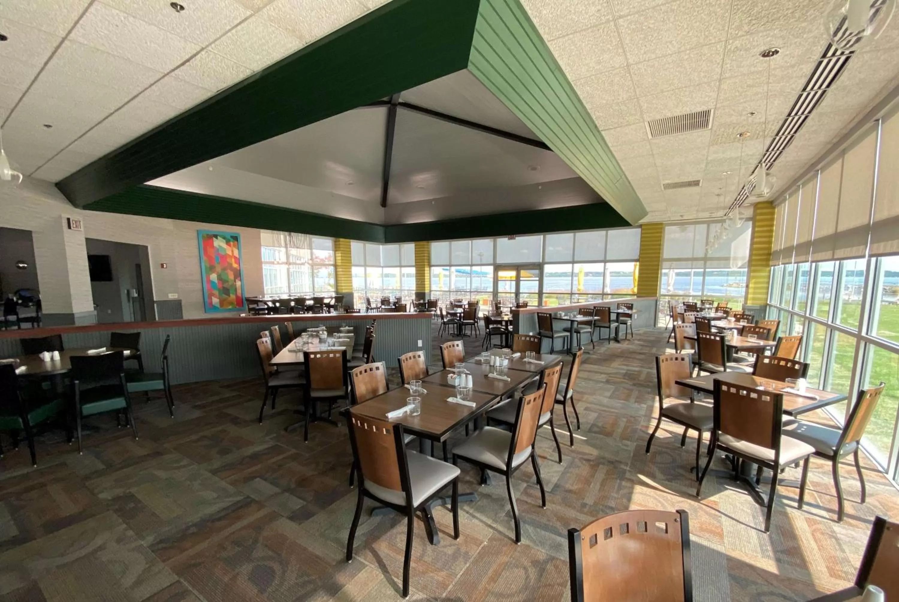 Restaurant/places to eat in 41 Lakefront Hotel, Trademark Collection by Wyndham