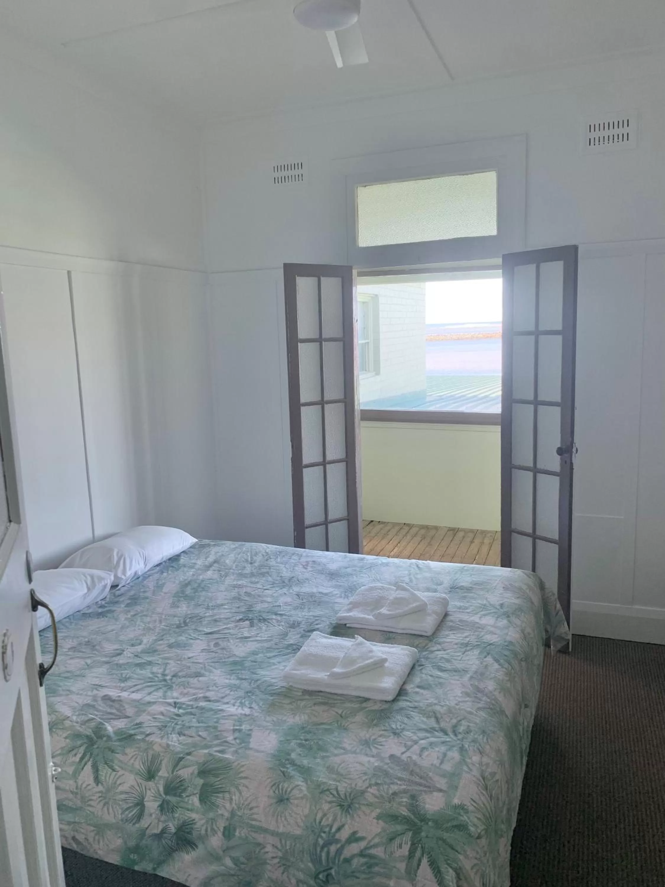 Bed in Harrington Hotel