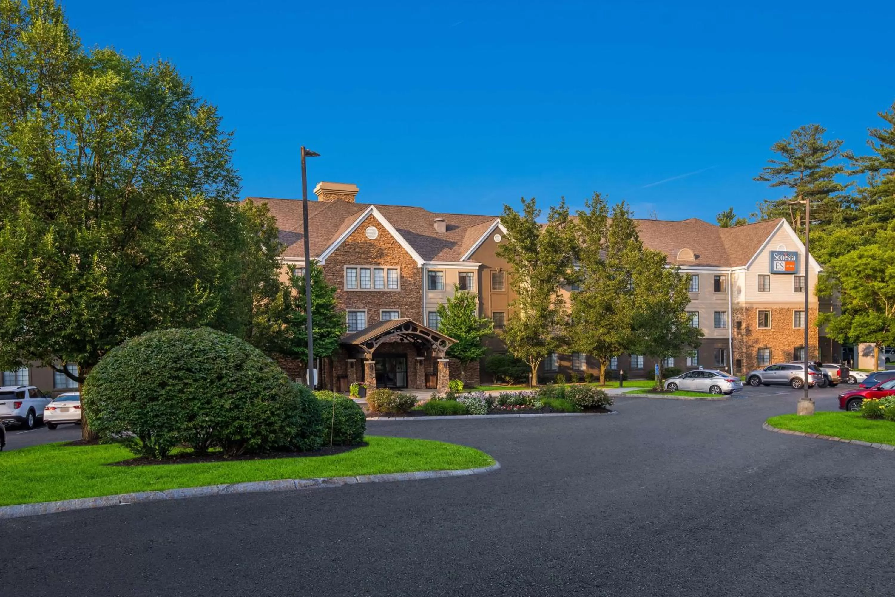 Property building in Sonesta ES Suites Andover Boston