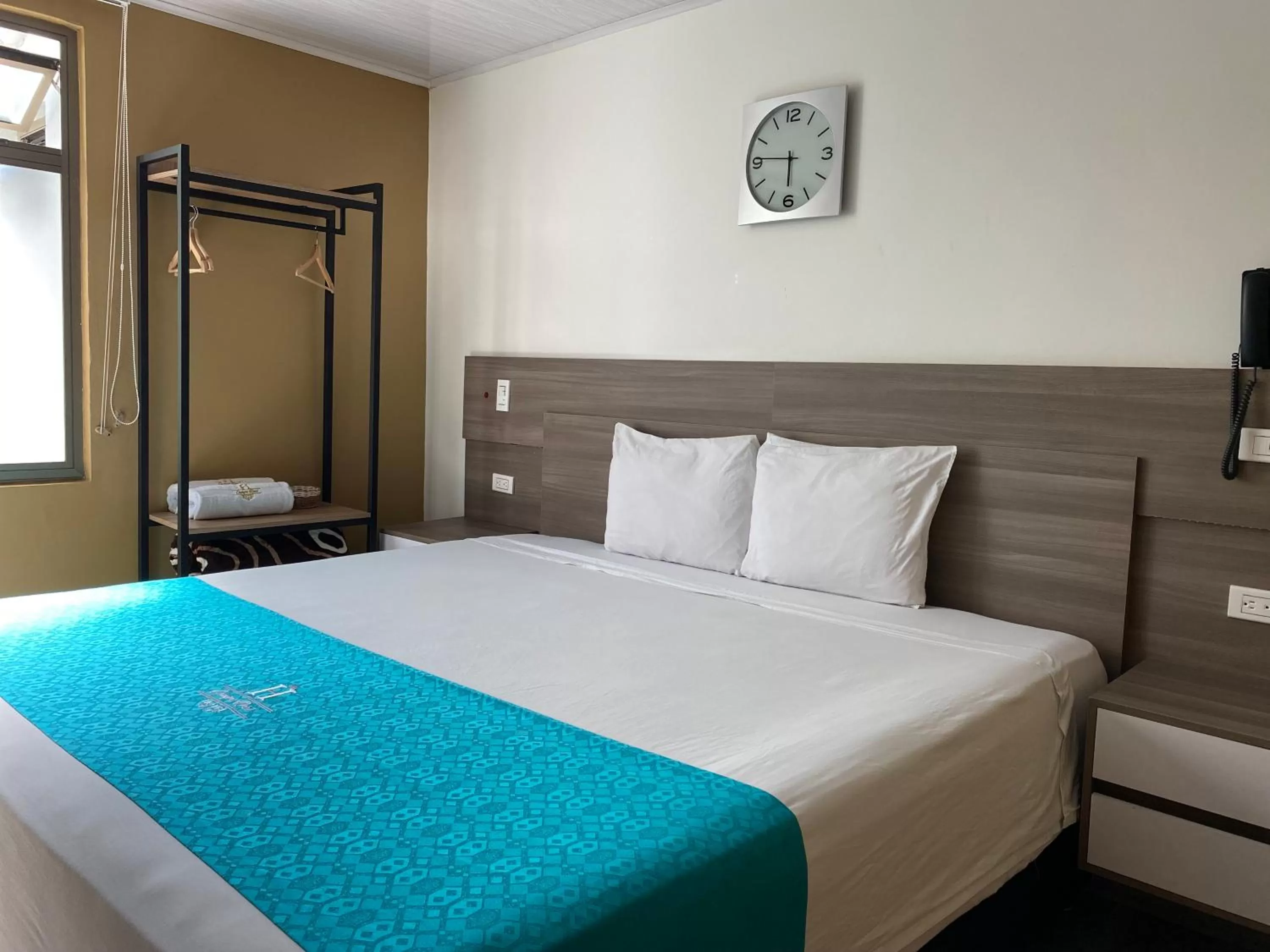 Property building, Bed in Hotel Campo Real