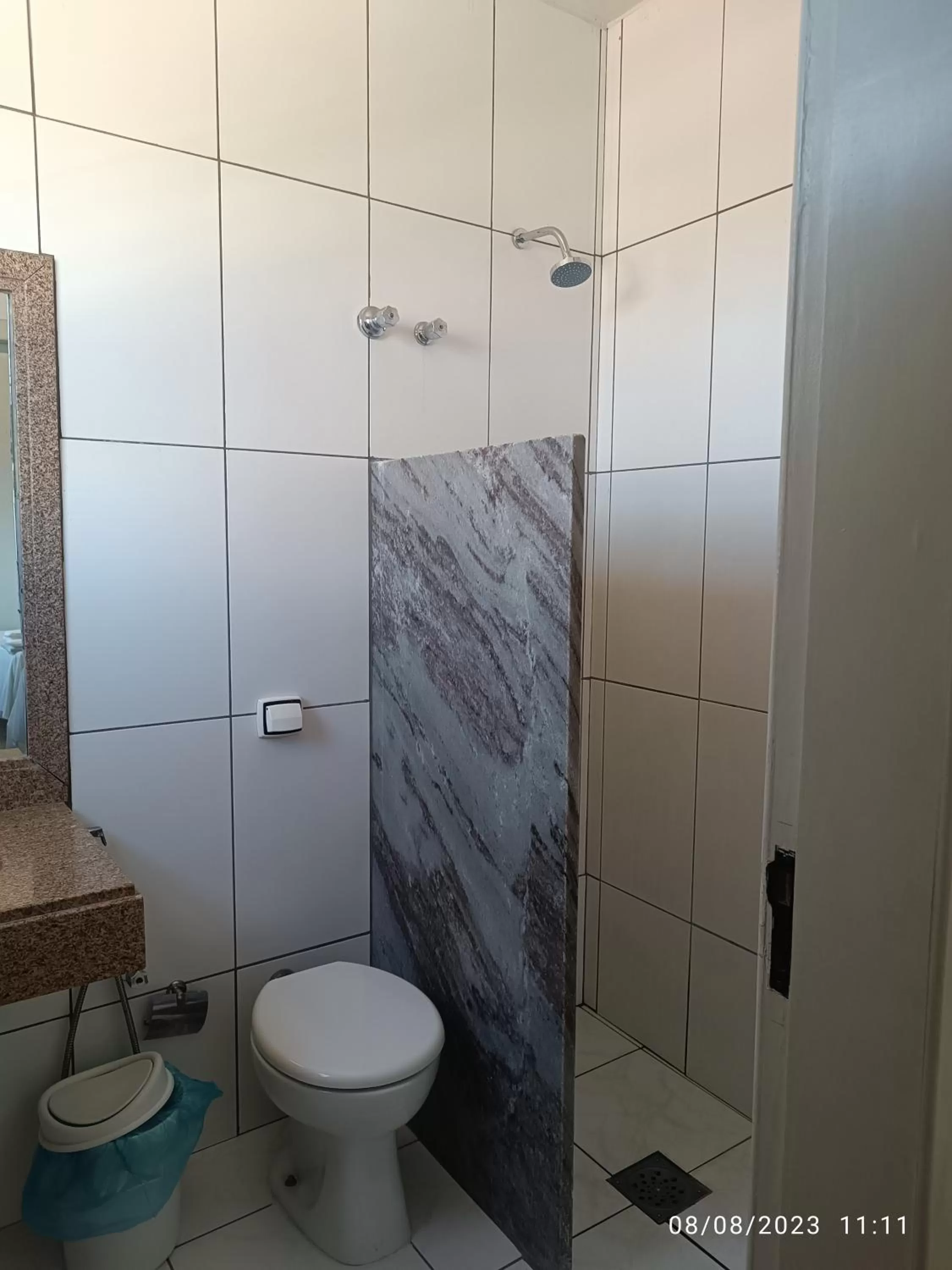 Bathroom in Hotel Oscar Blue Montes Claros