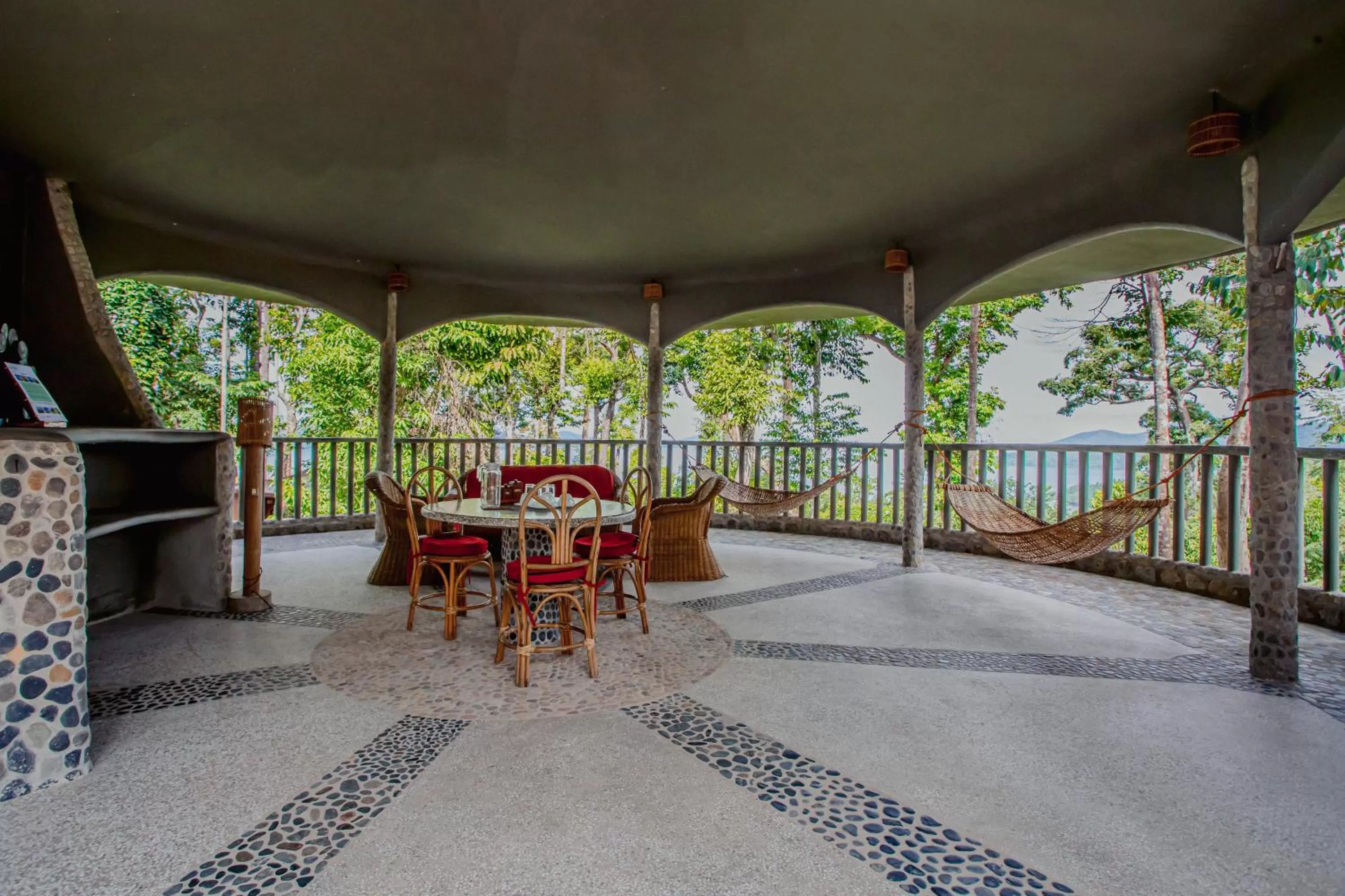 Balcony/Terrace in Atremaru Jungle Retreat