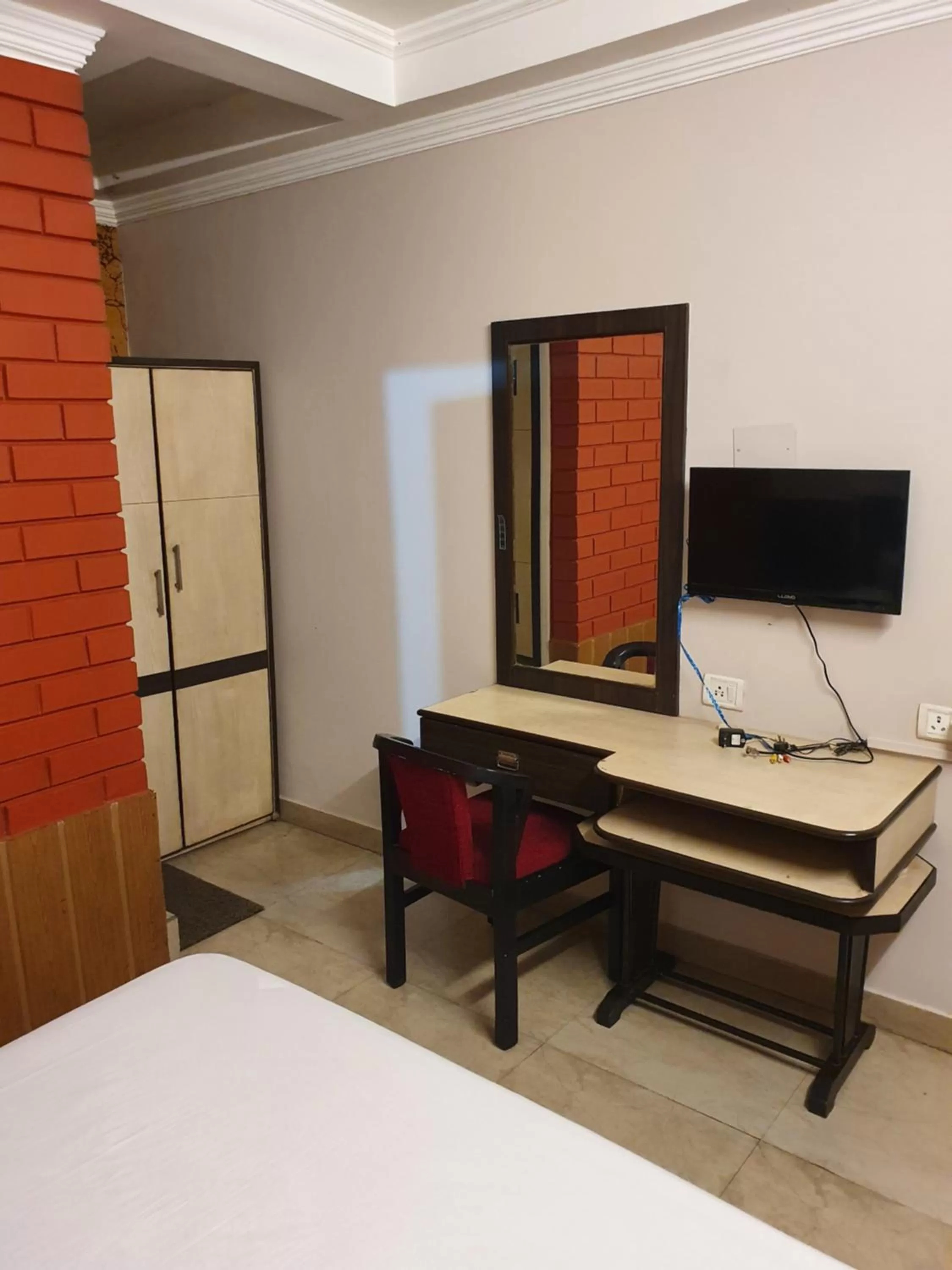 TV/Entertainment Center in Hotel Sabera