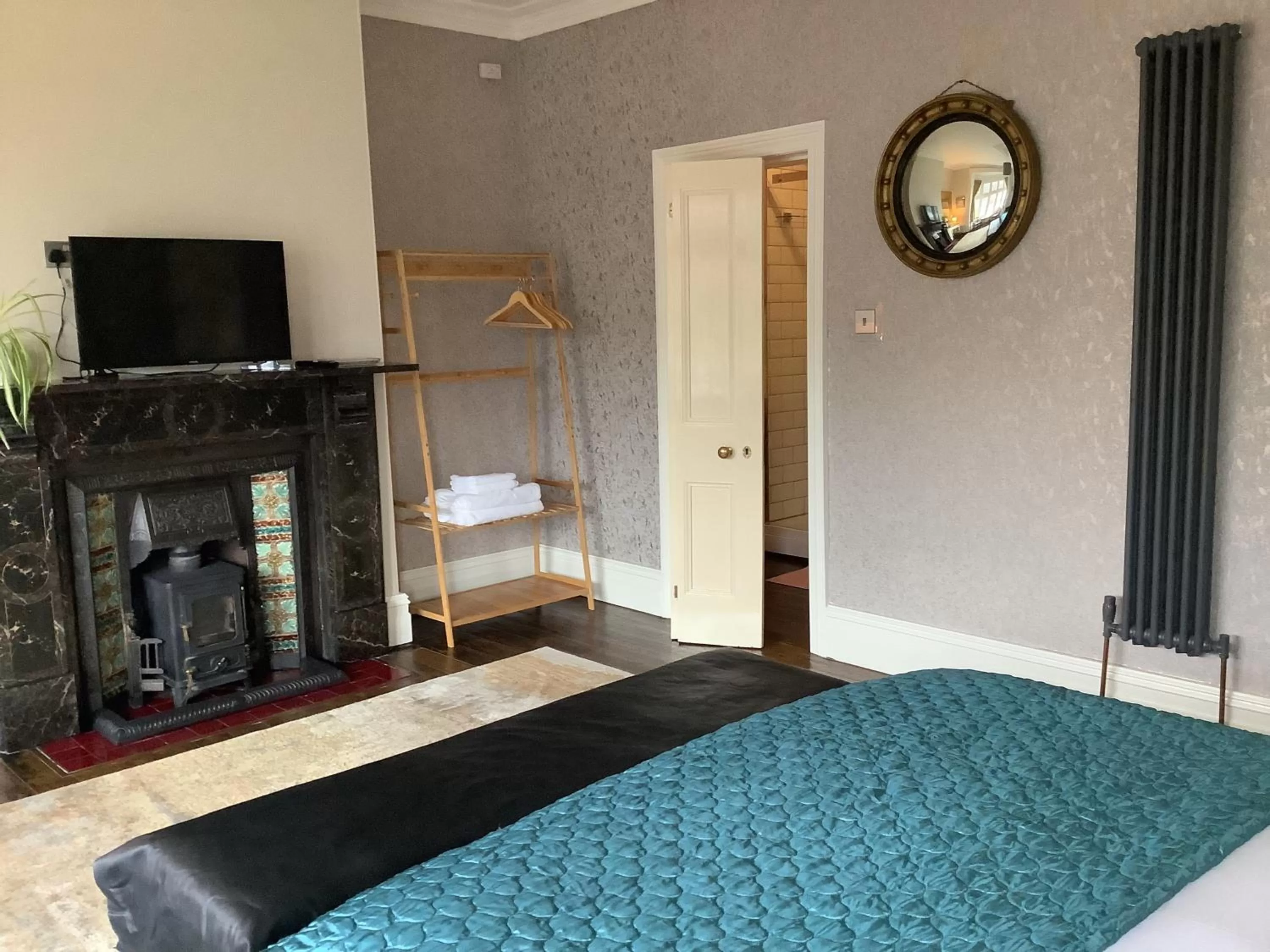 Bed in The Views Bed and Breakfast