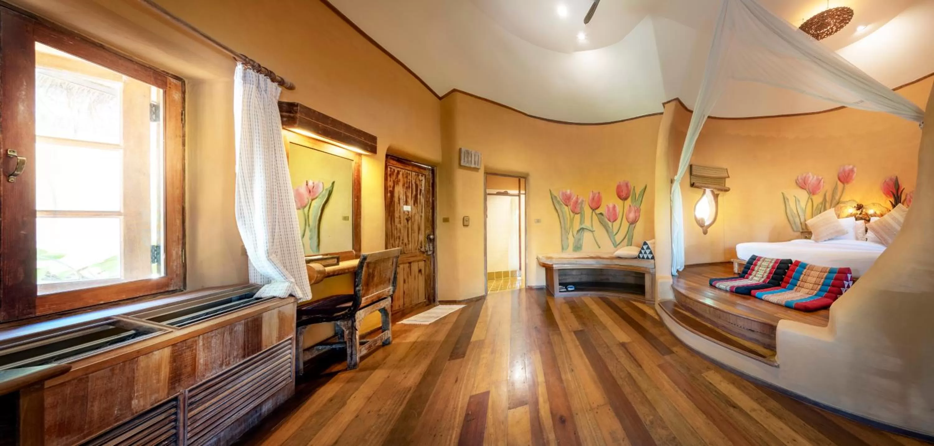 Bedroom, Bed in Vana Varin Resort