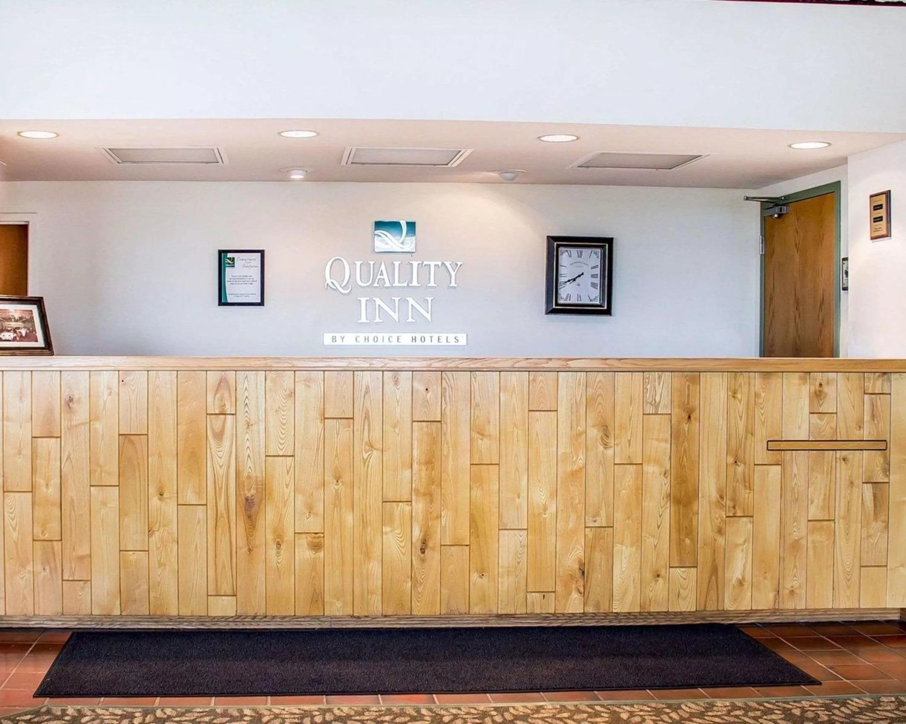 Lobby or reception in Quality Inn Rhinelander