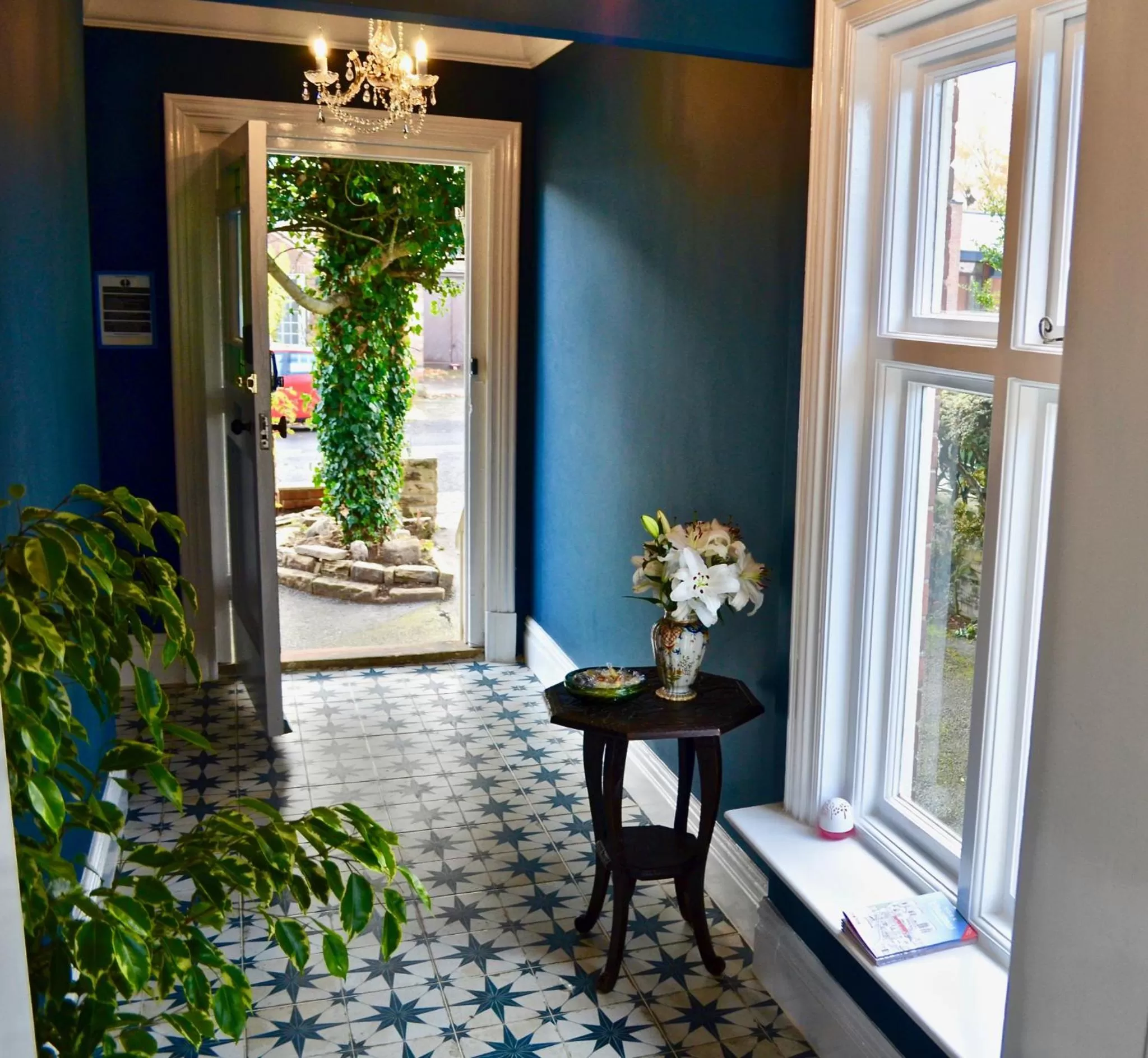 Facade/entrance in St George's Guest House