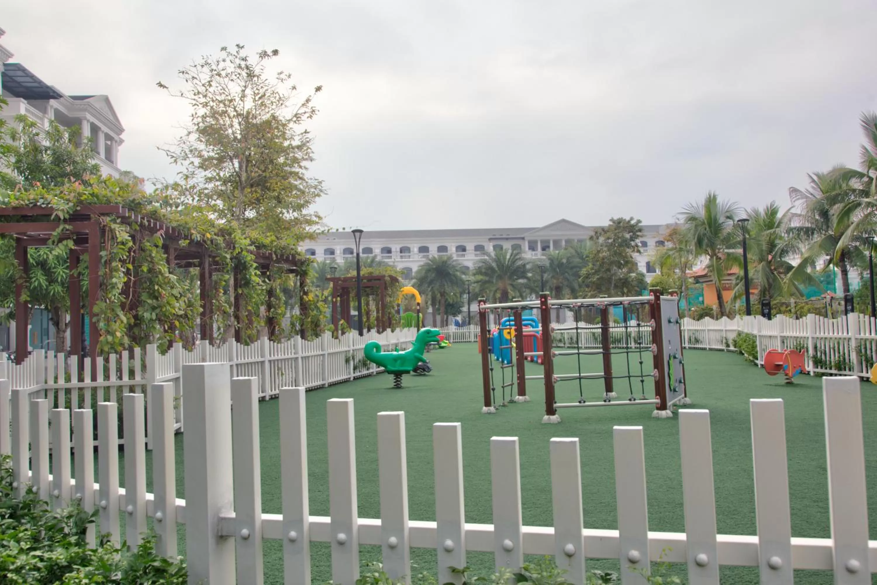 Children play ground, Children's Play Area in The Flamboyant #StayWork Vinhomes Marina