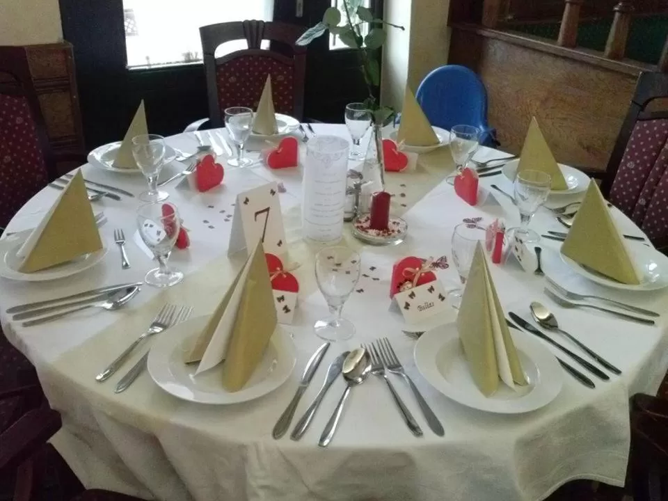 Restaurant/Places to Eat in Vadász Panzió és Étterem