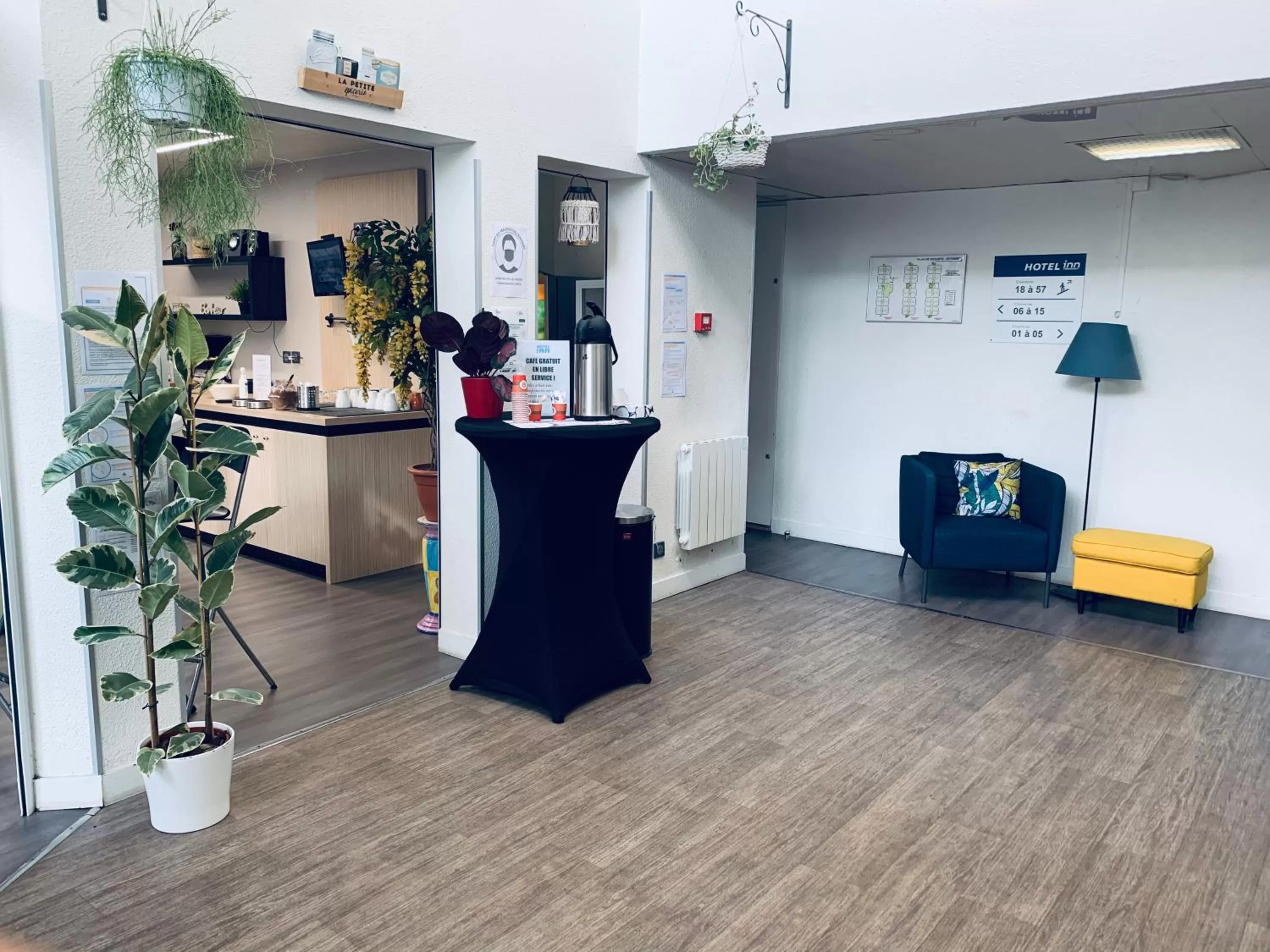 Lobby or reception in Hotel Inn Design Dijon Sud