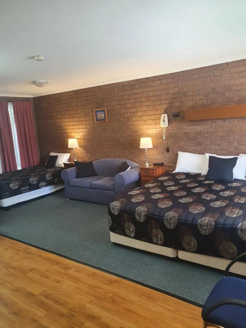 King Room with Garden View in Greenacres Motel King Room with Garden View in Greenacres Motel