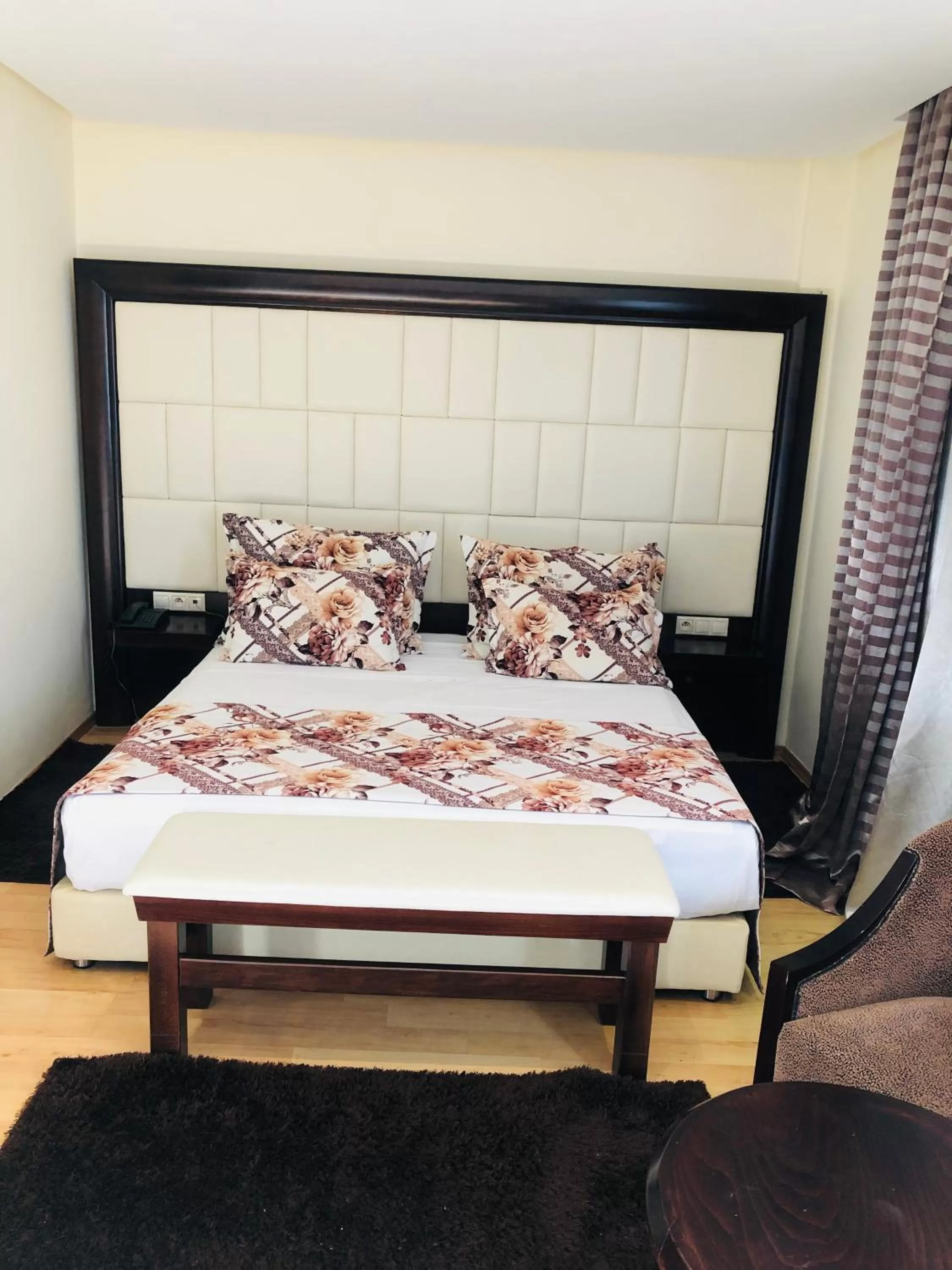 Bed in Dream's Hotel