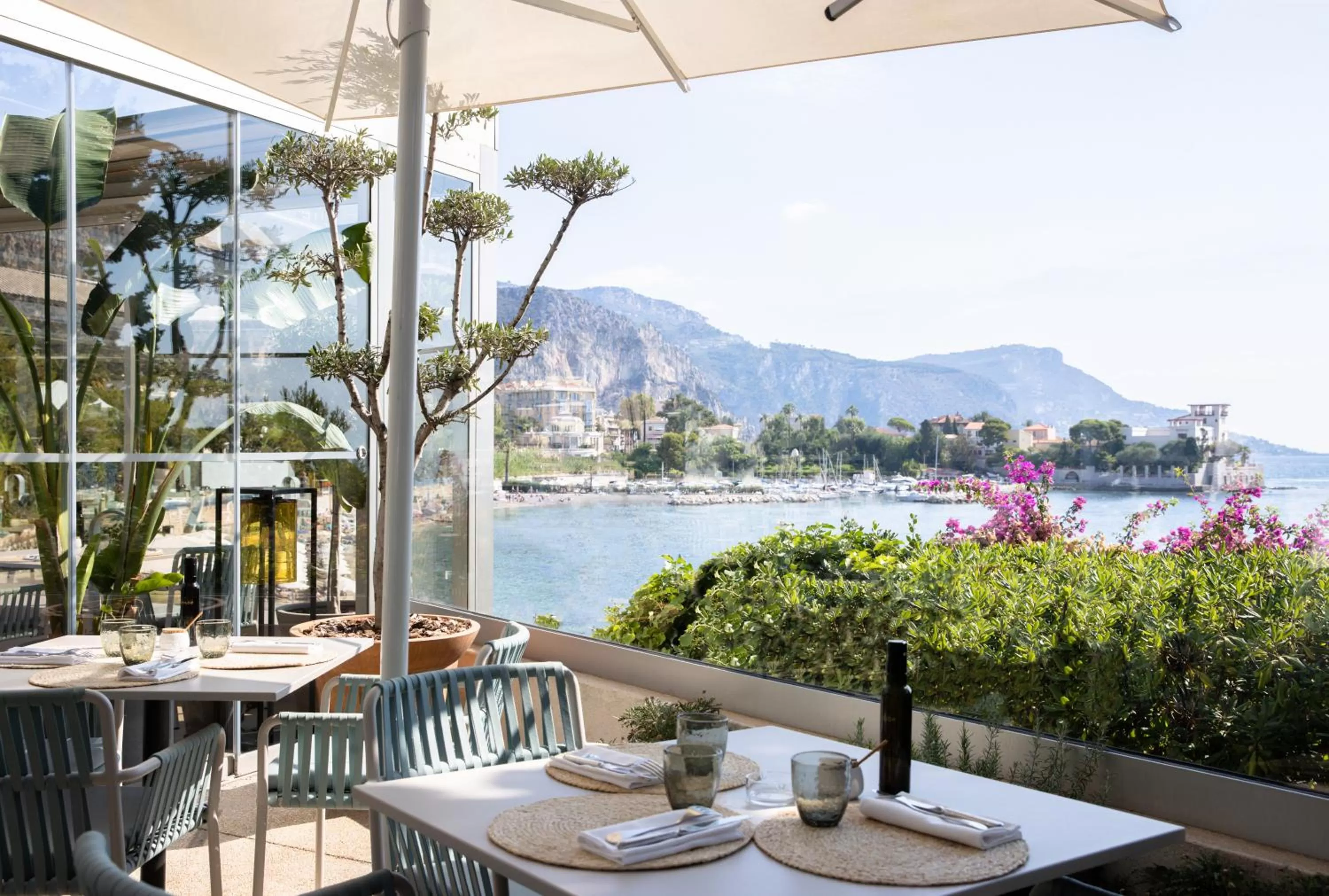 Restaurant/places to eat in Hotel Royal-Riviera