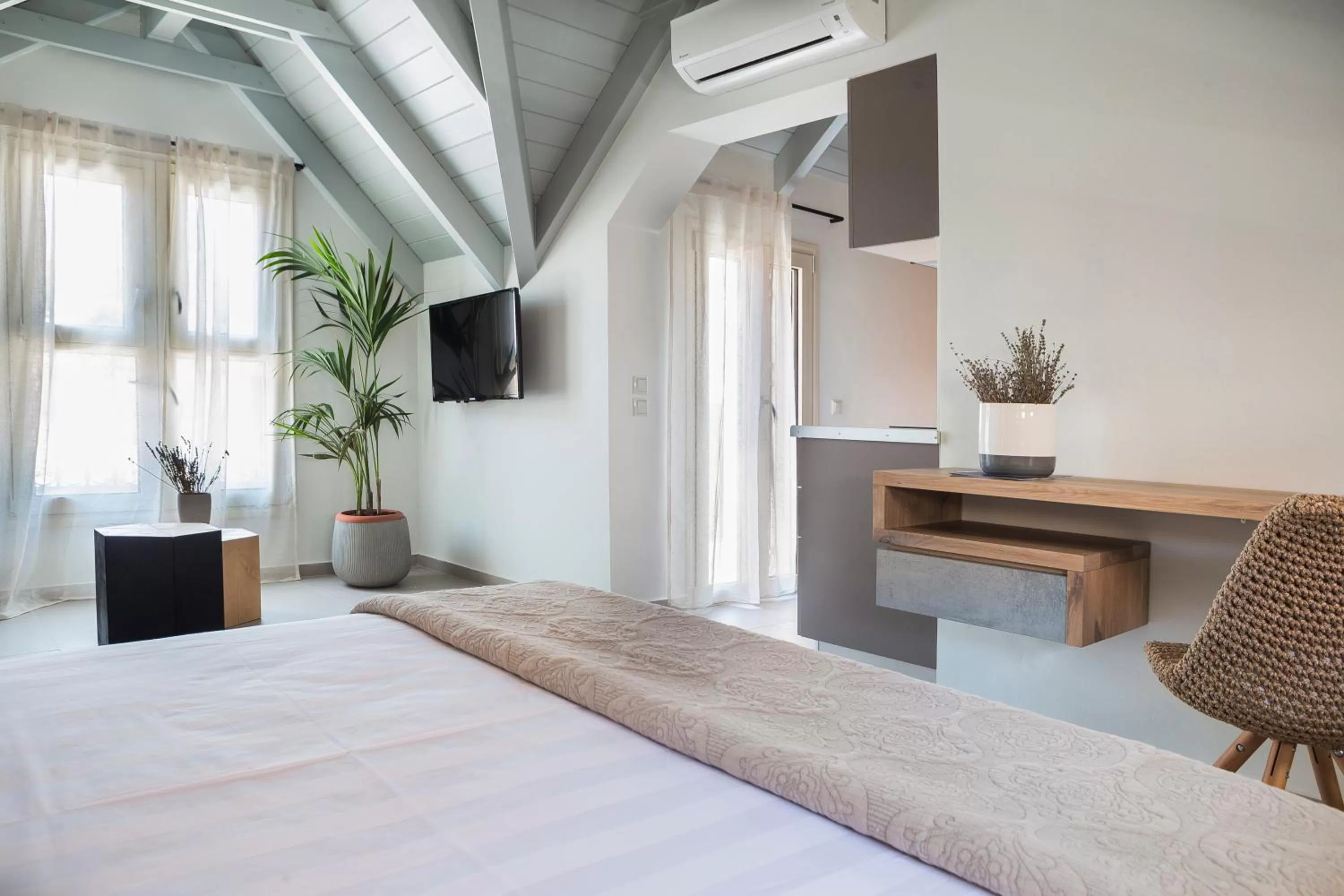 Photo of the whole room, Bed in Argostoli Marina Suites