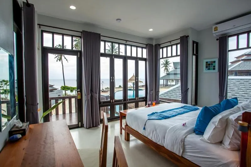 Bed in Lanta Corner Resort