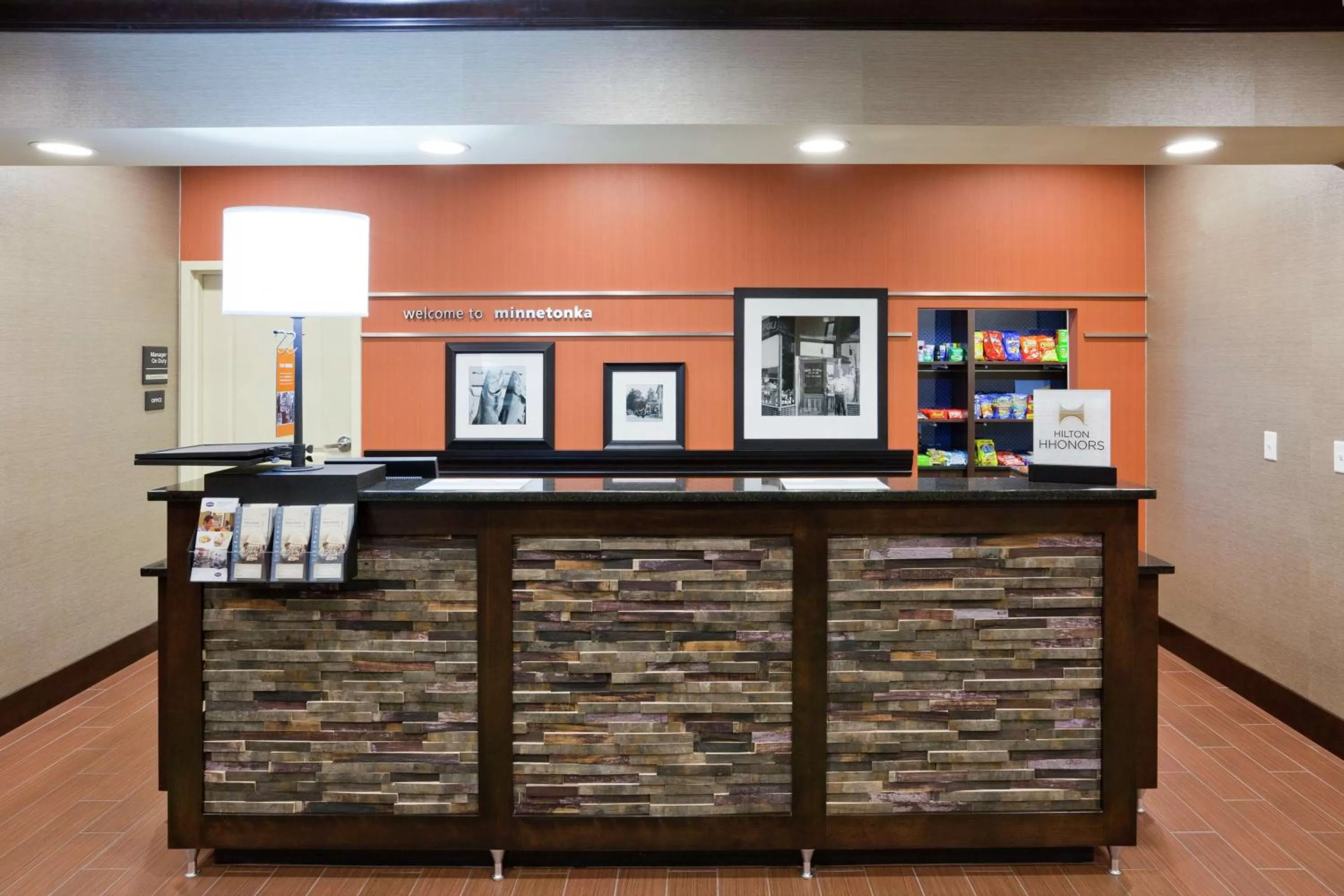 Lobby or reception in Hampton Inn & Suites Minneapolis West/ Minnetonka