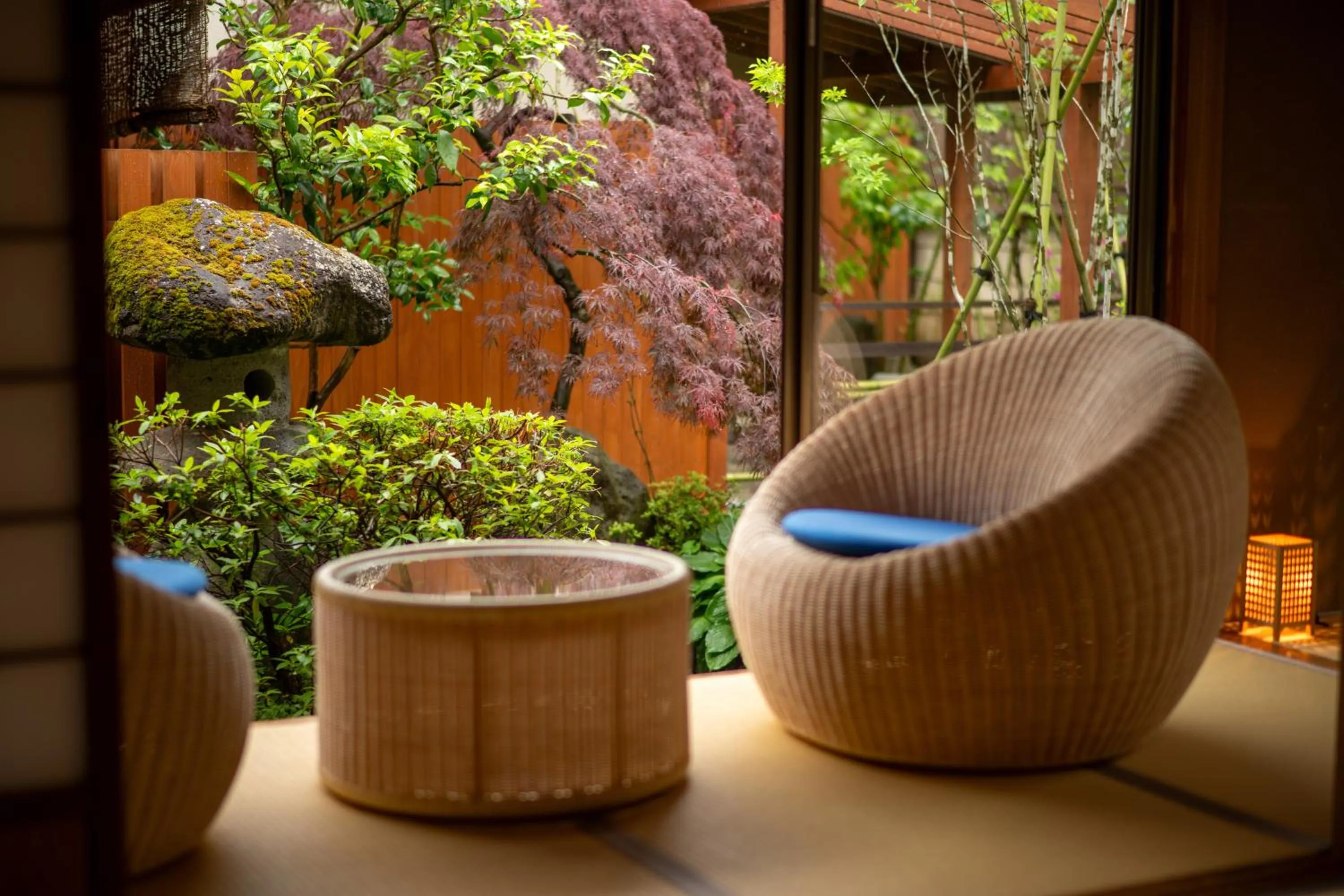 Photo of the whole room in Hohoemino Kuyufu Tsuruya