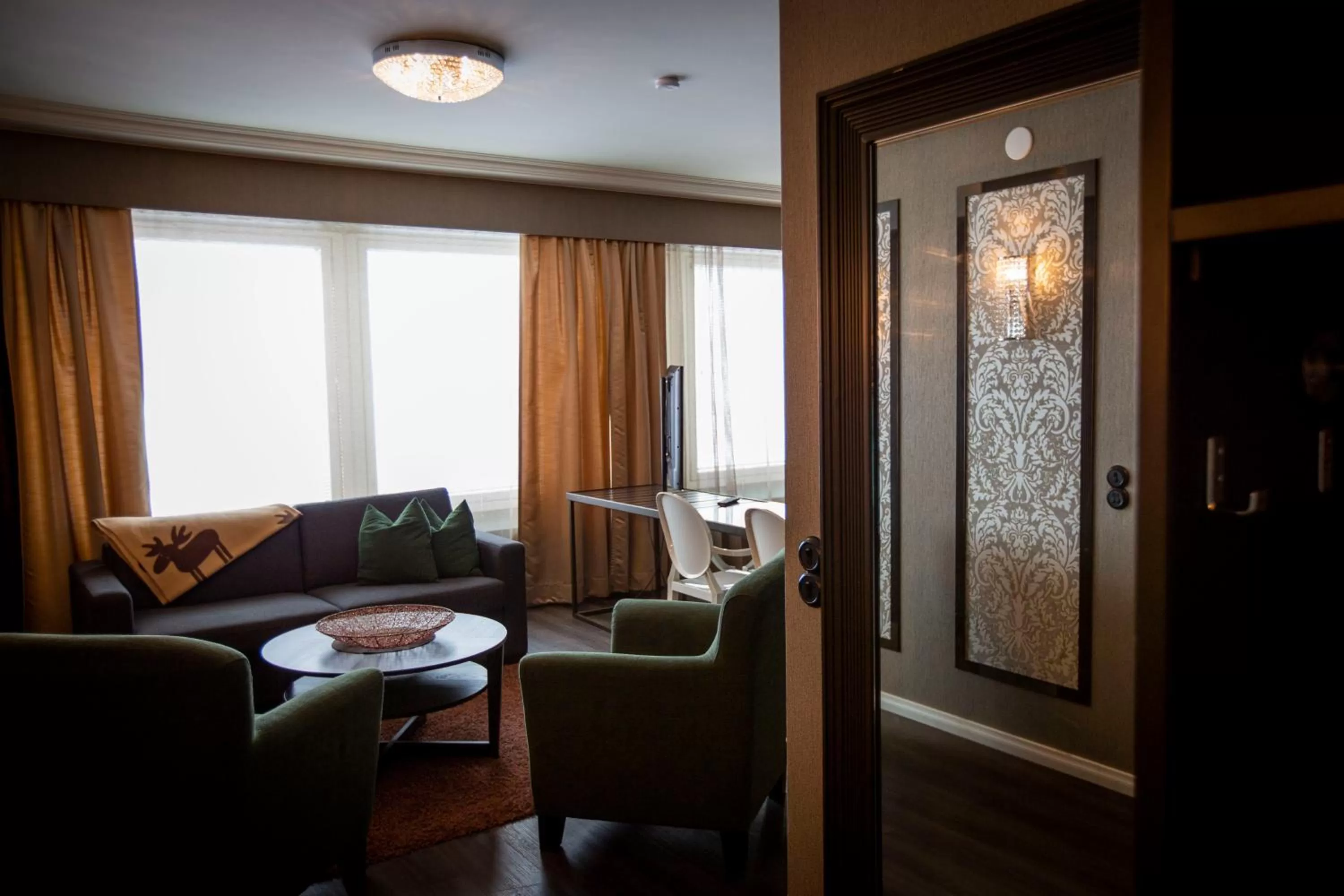 Seating area in Hotelli Olof