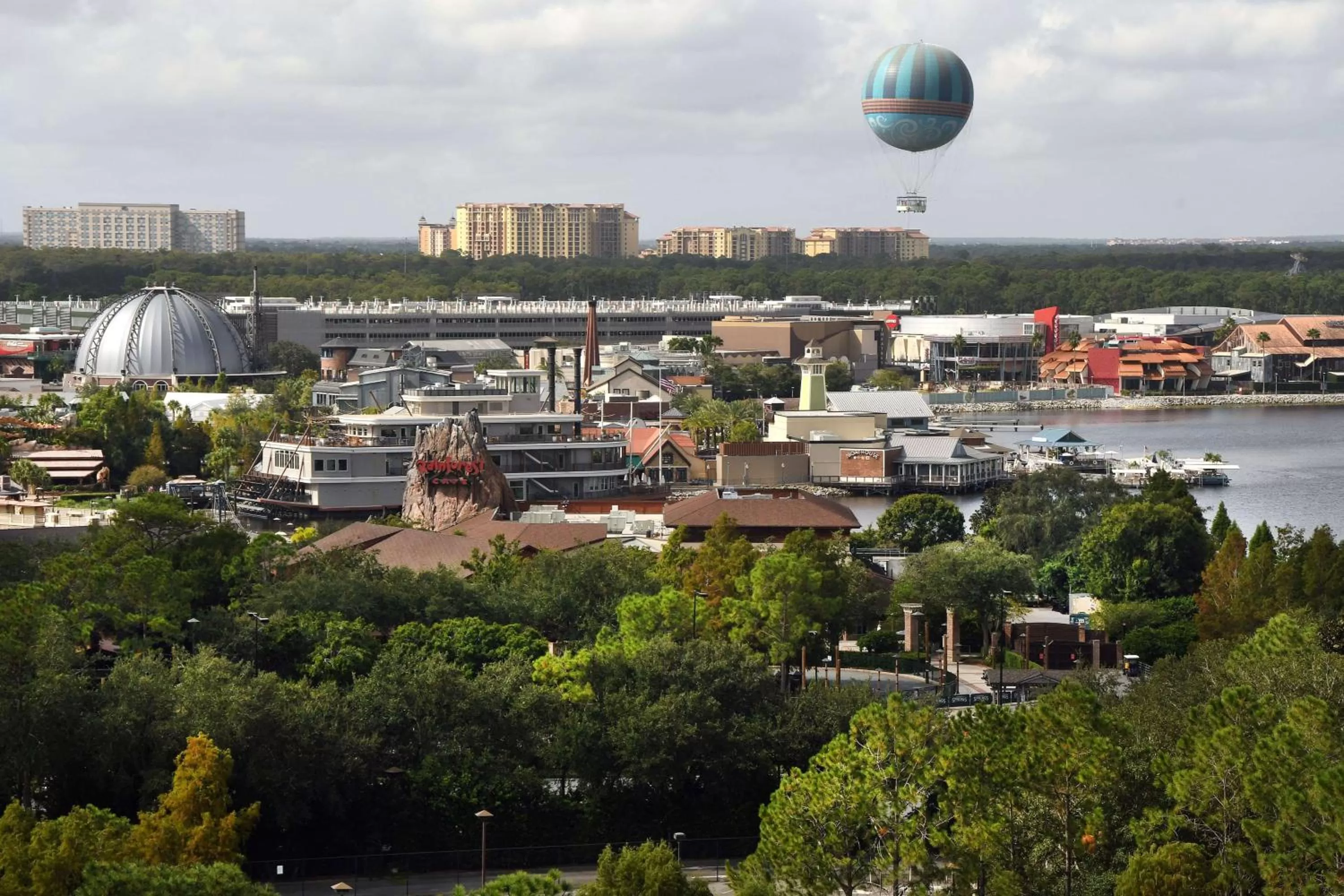 Off site in Wyndham Lake Buena Vista – Disney Springs® Area