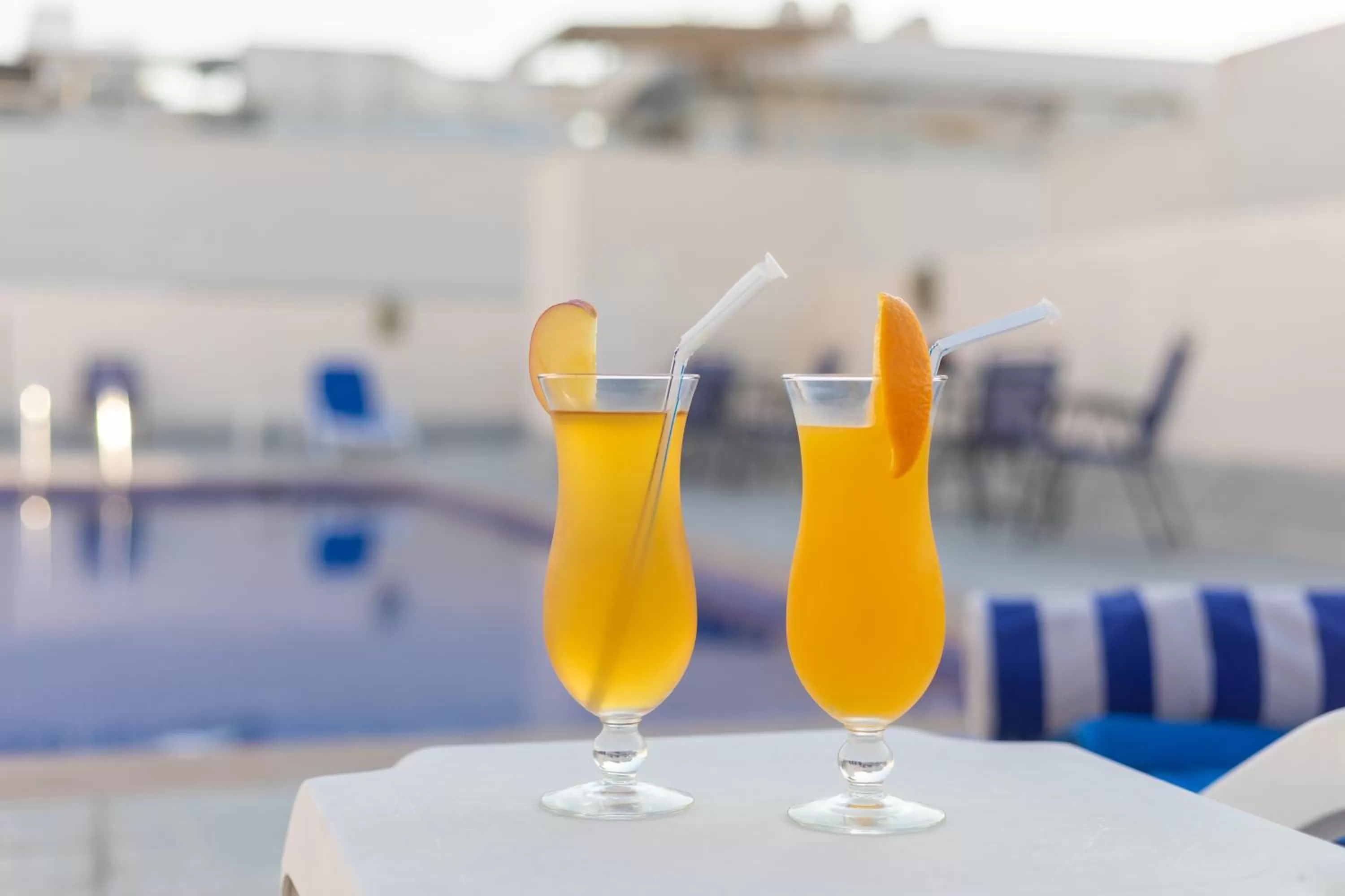 Swimming pool in Auris Boutique Hotel Apartments, Al Barsha - At The Mall