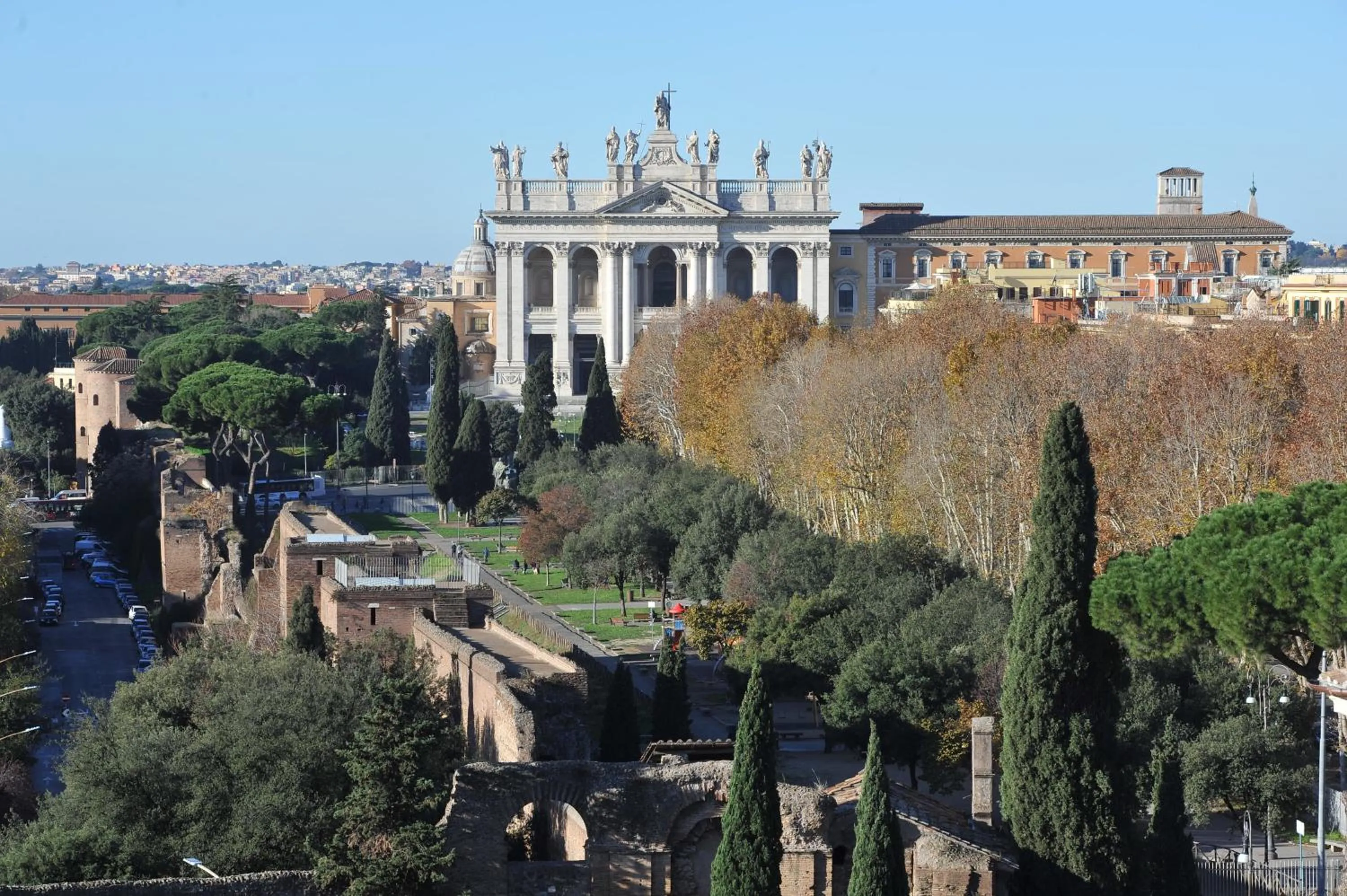 City view in Domus Sessoriana