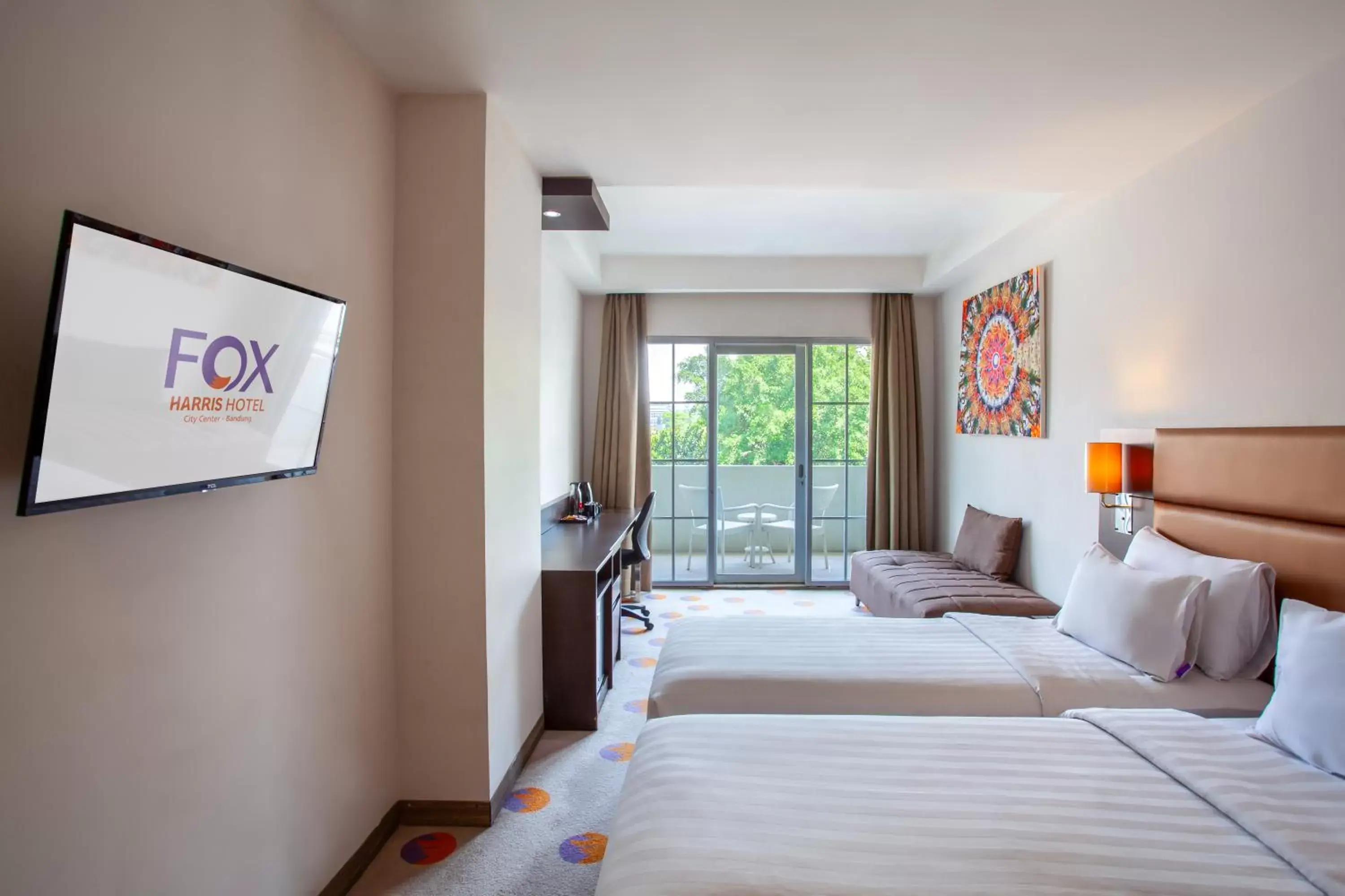 Balcony Room in FOX HARRIS City Center Bandung Balcony Room in FOX HARRIS City Center Bandung