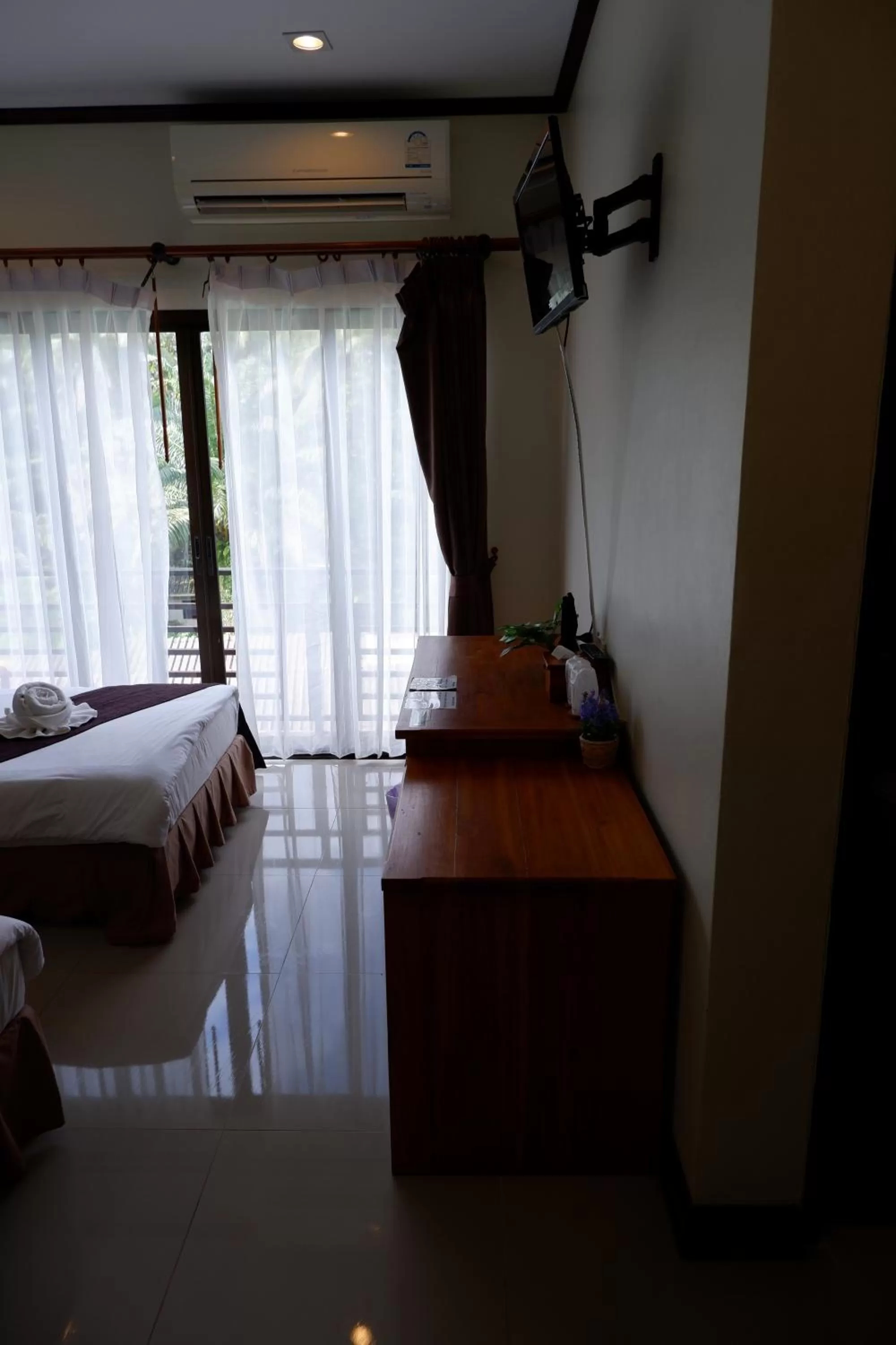 Communal lounge/ TV room, Bed in Khao Sok Nature Place - SHA Certified
