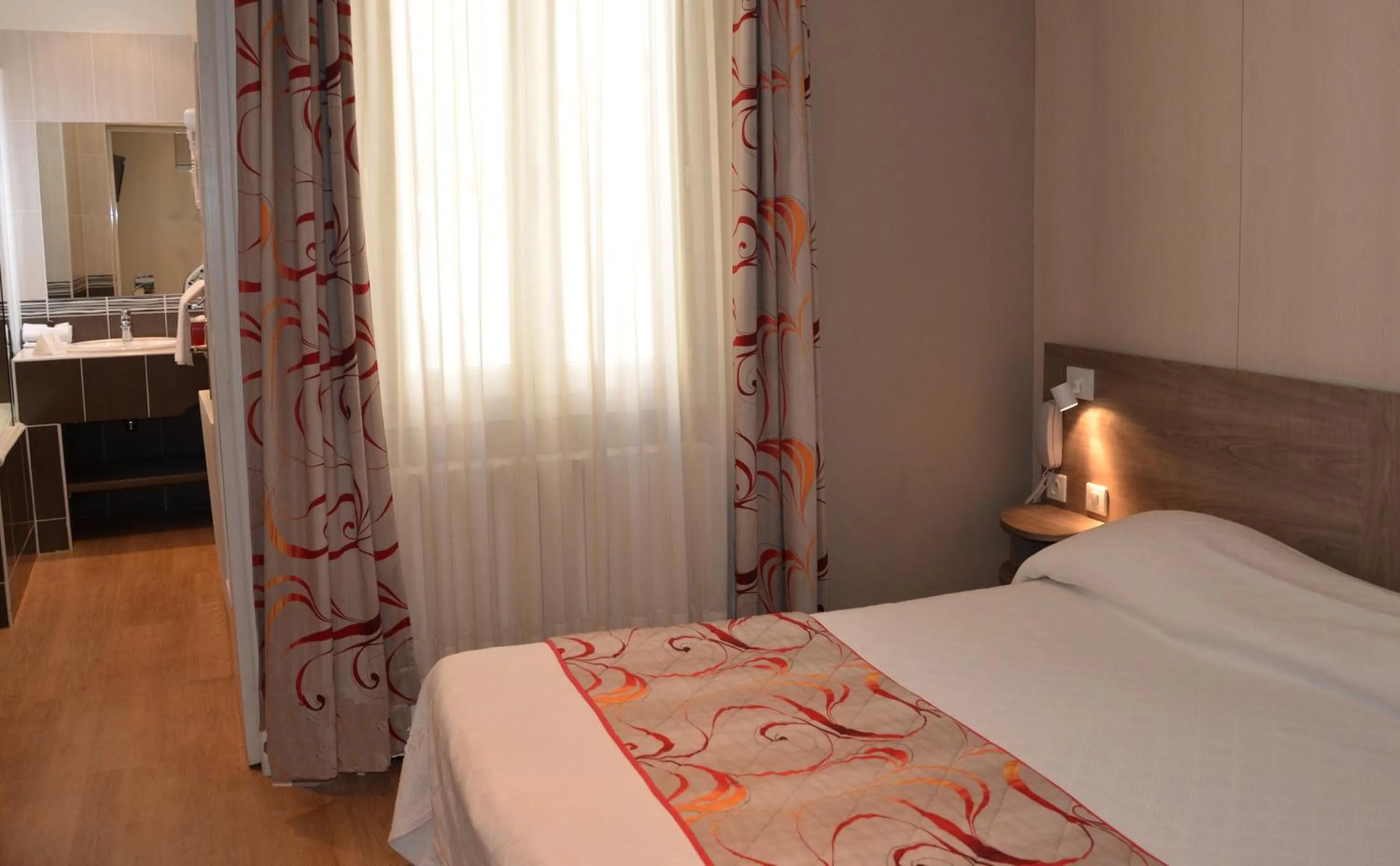 Superior Double Room in Hotel Le Revest