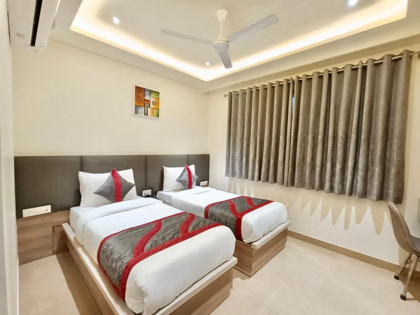 Bed in Hotel Tripple Tree - Karol Bagh