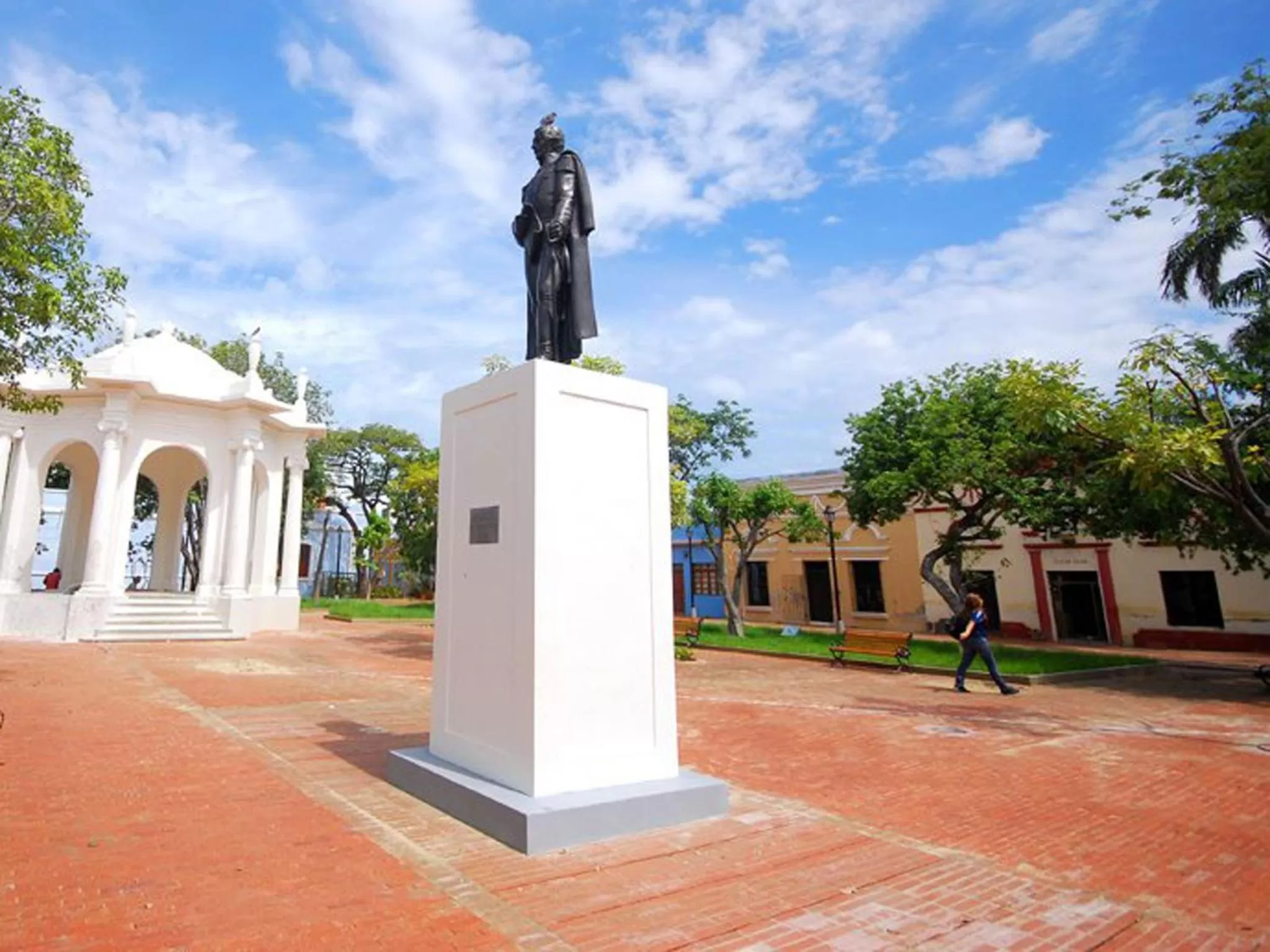 Nearby landmark, Facade/Entrance in Hotel Casa Vieja