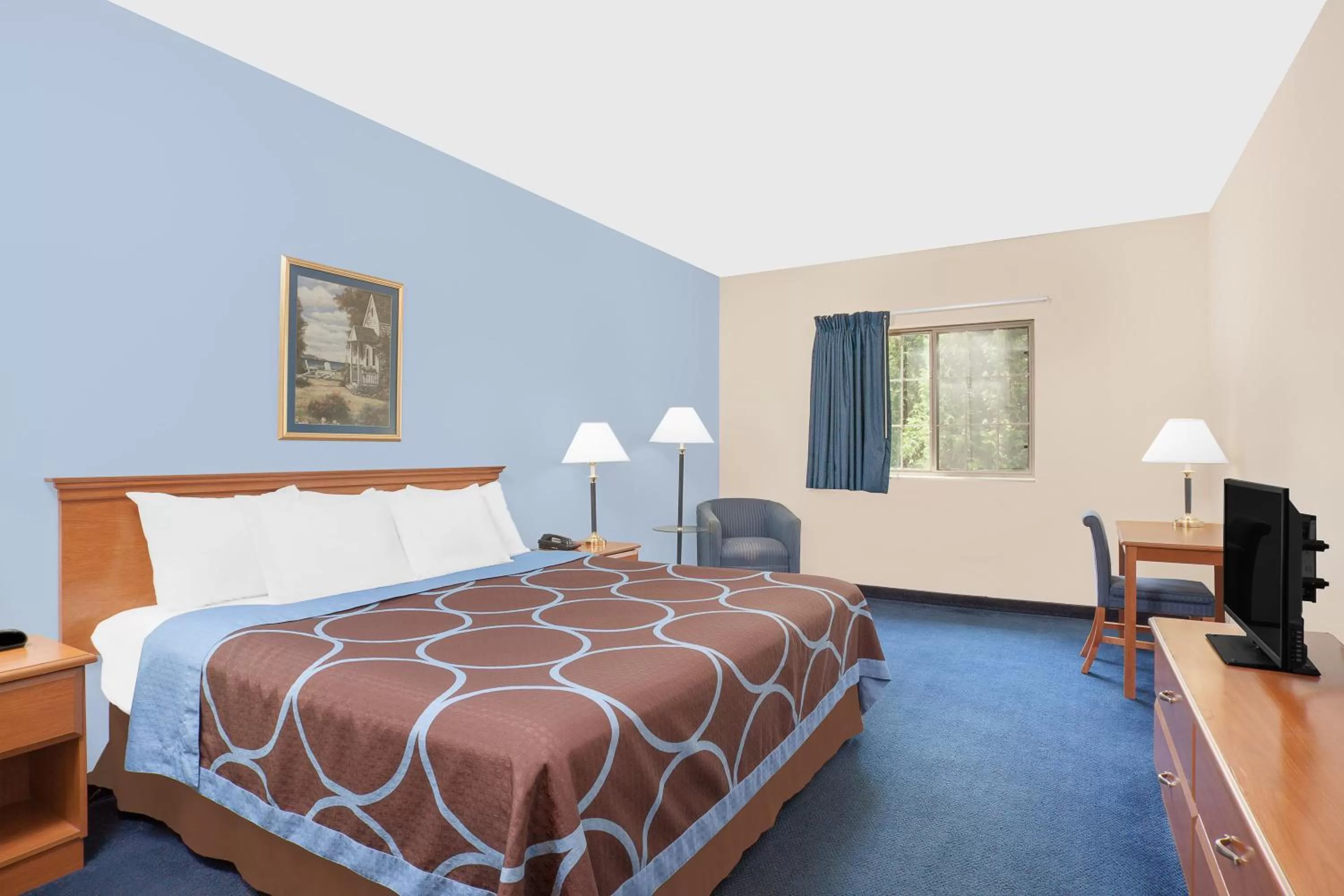 Photo of the whole room, Bed in Super 8 by Wyndham Cobleskill NY