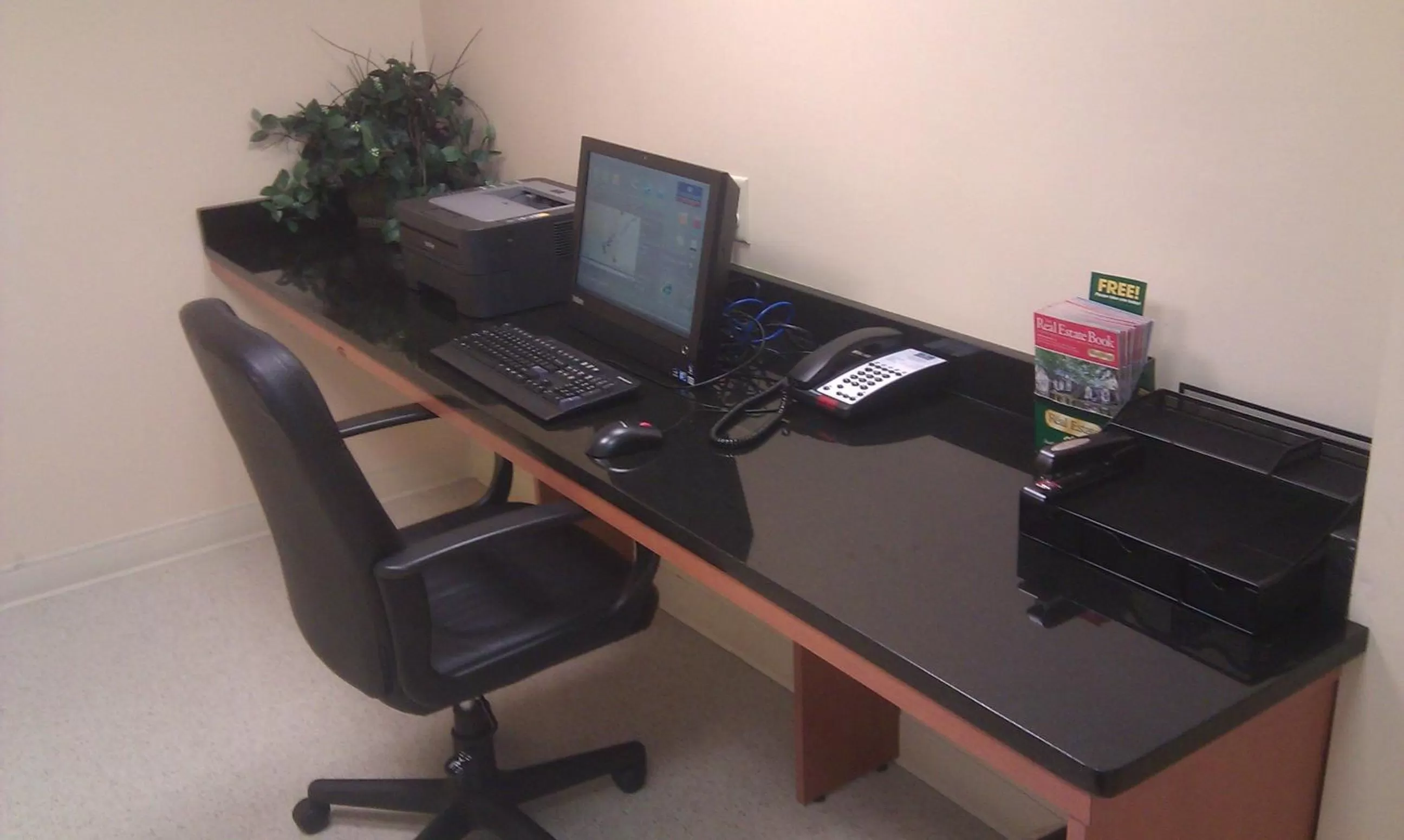 Meeting/conference room in Candlewood Suites Fredericksburg by IHG