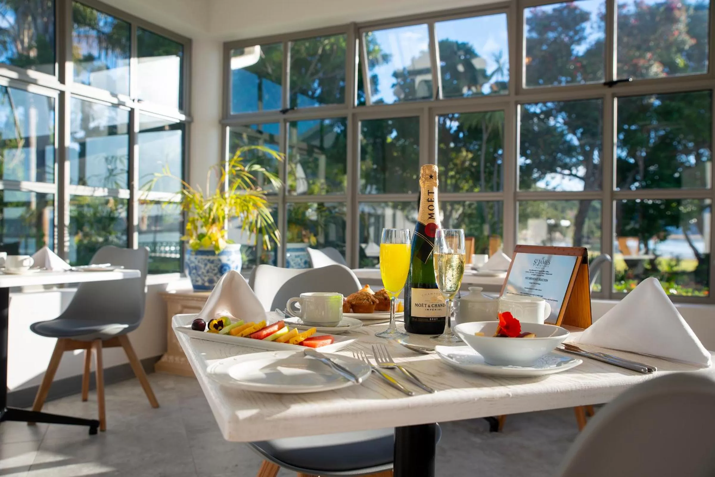 Restaurant/places to eat in St. James of Knysna