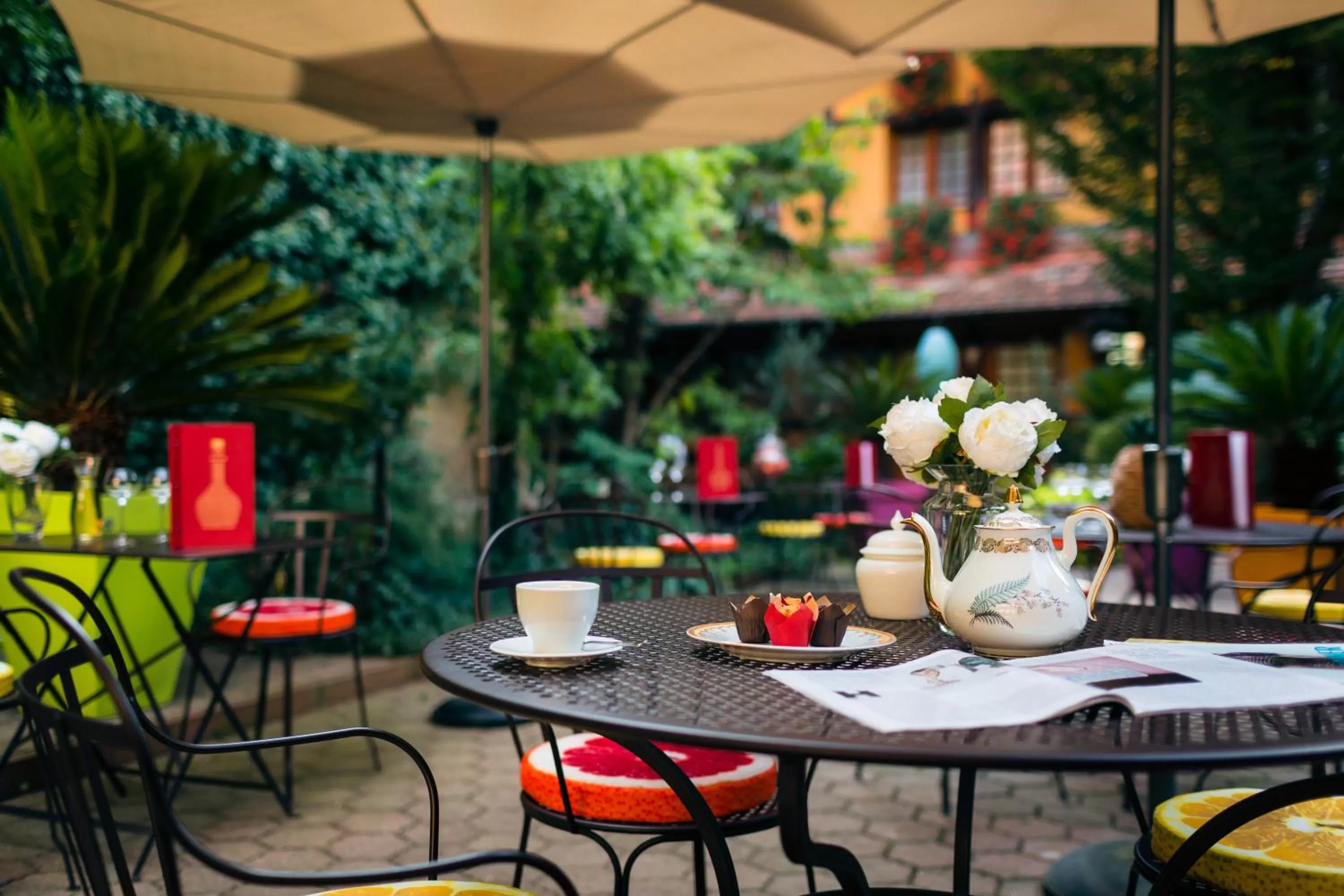 Garden in Hôtel des Deux Clefs