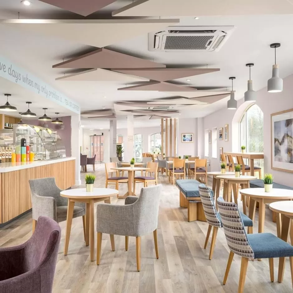 Restaurant/places to eat in Lion Quays Resort