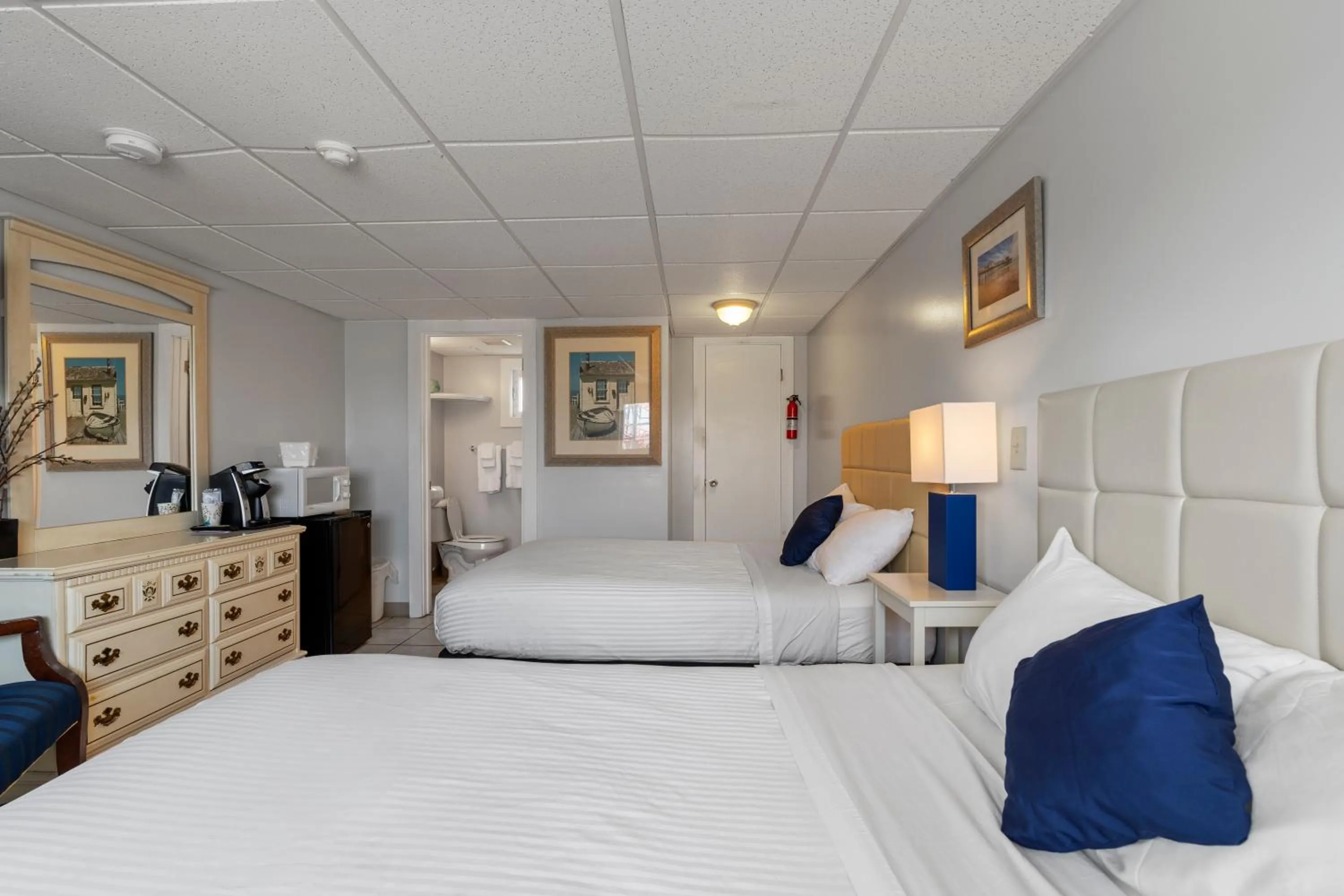 Bed in Mt Royal Motel