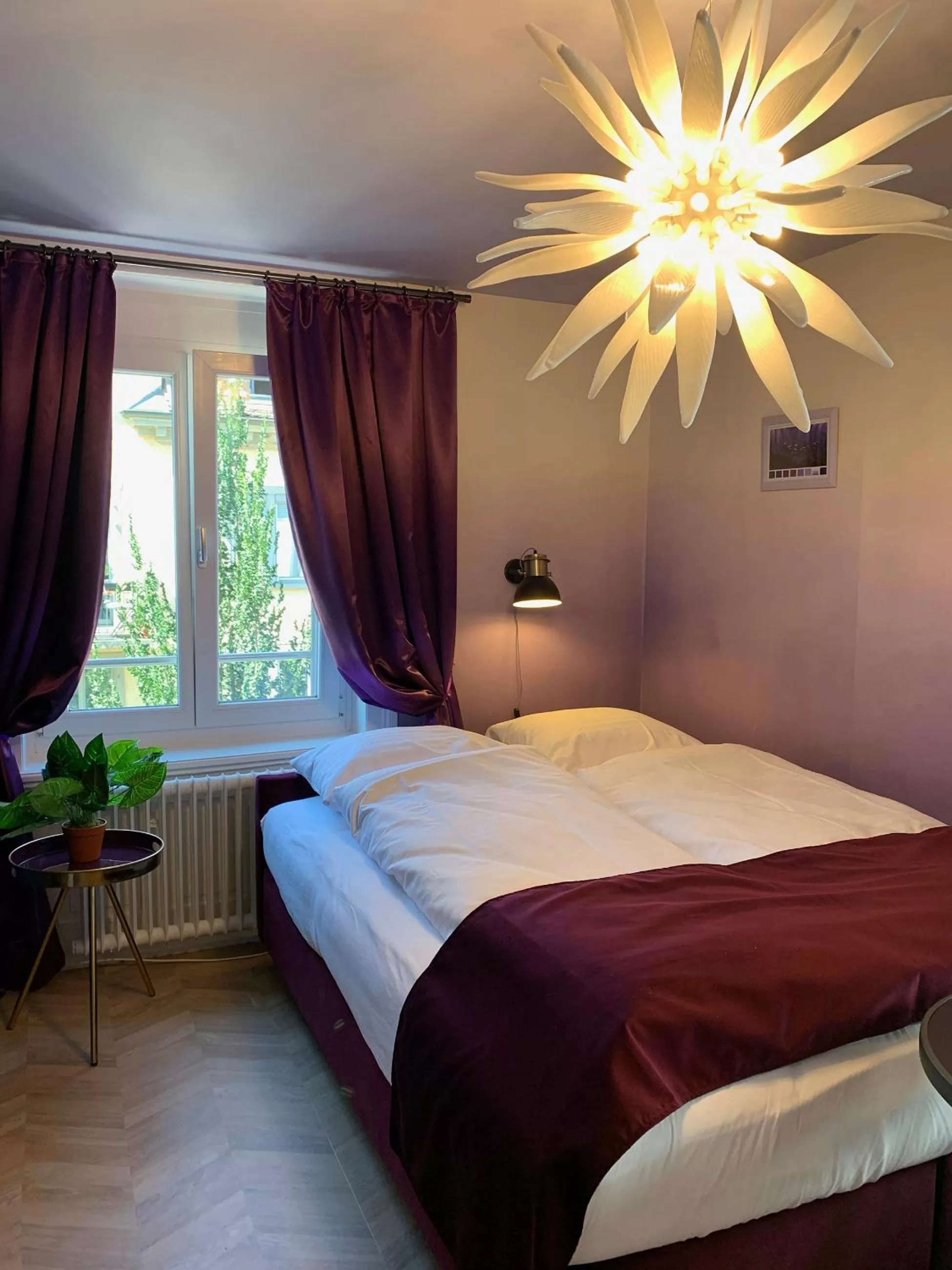 Living room, Bed in The Henry Self Check-In Guesthouse