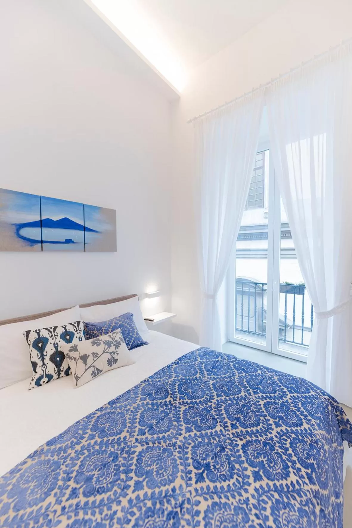 Bed in A Misura Duomo Rooms & Apartment - LS Accommodations