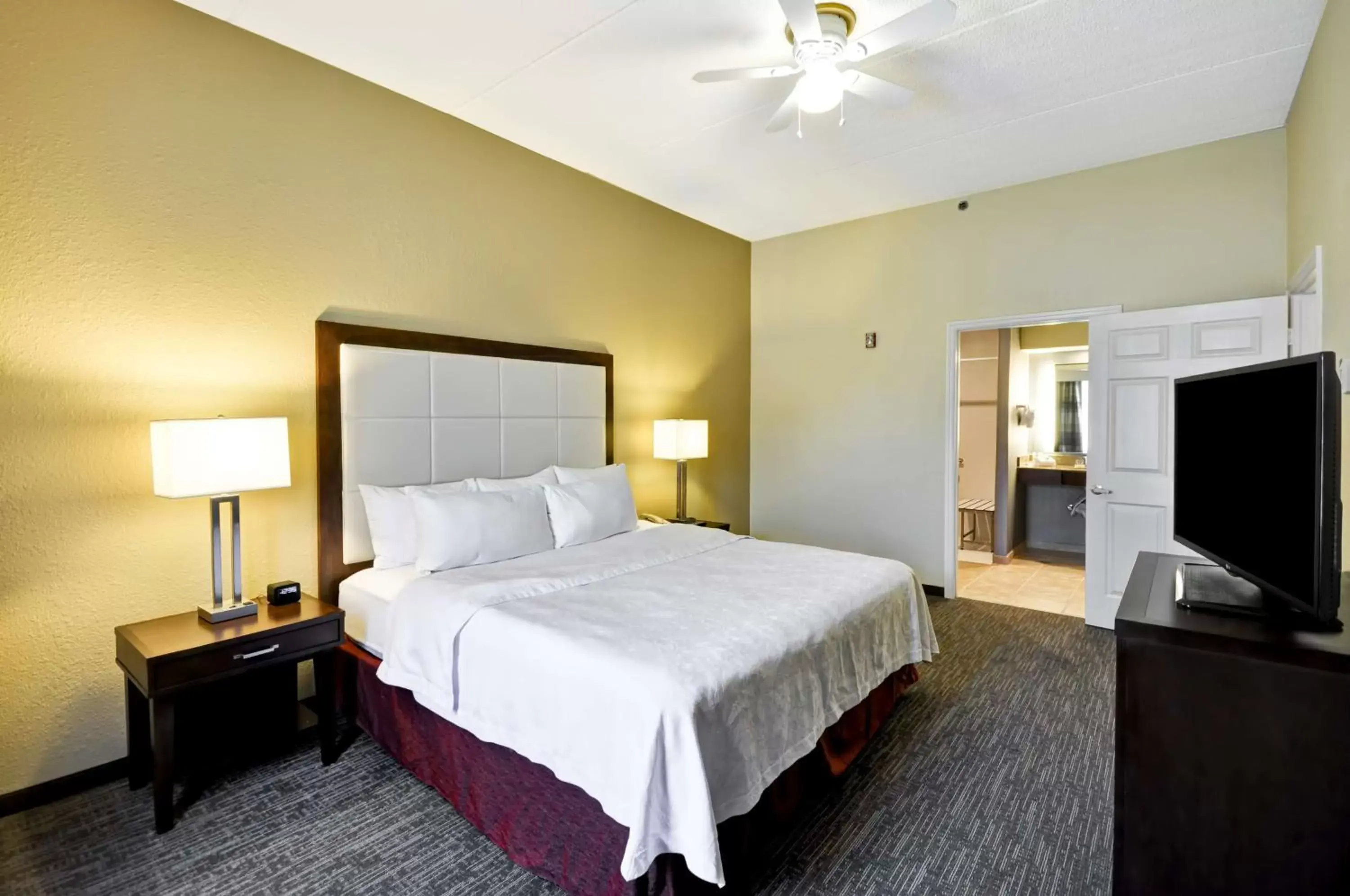One-Bedroom King Suite - Non-Smoking in Homewood Suites by Hilton Augusta One-Bedroom King Suite - Non-Smoking in Homewood Suites by Hilton Augusta