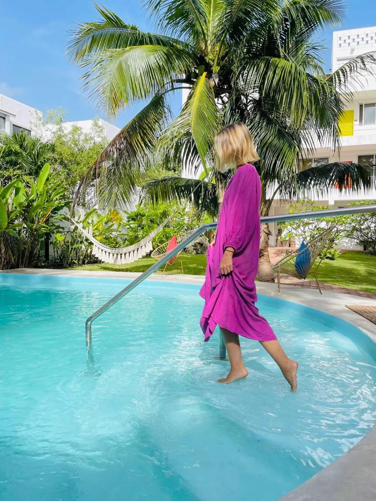 Pool view in Albatros by Bedsfriends