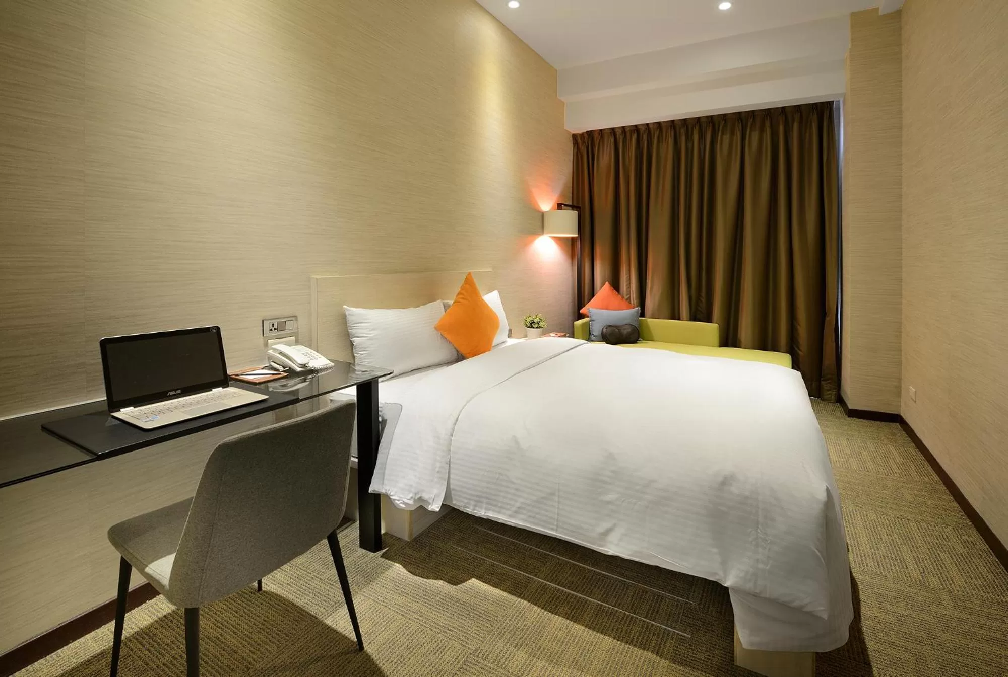 Bedroom, Bed in Via Hotel Taipei Station