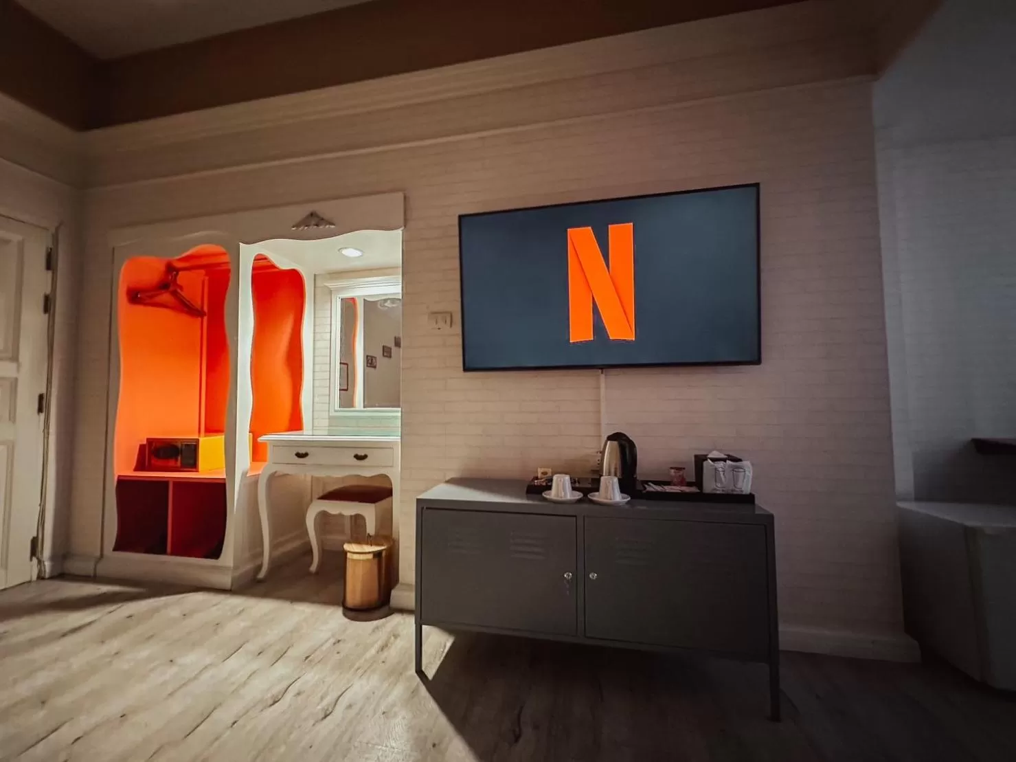 TV and multimedia, Bed in Hotel De Khuvieng