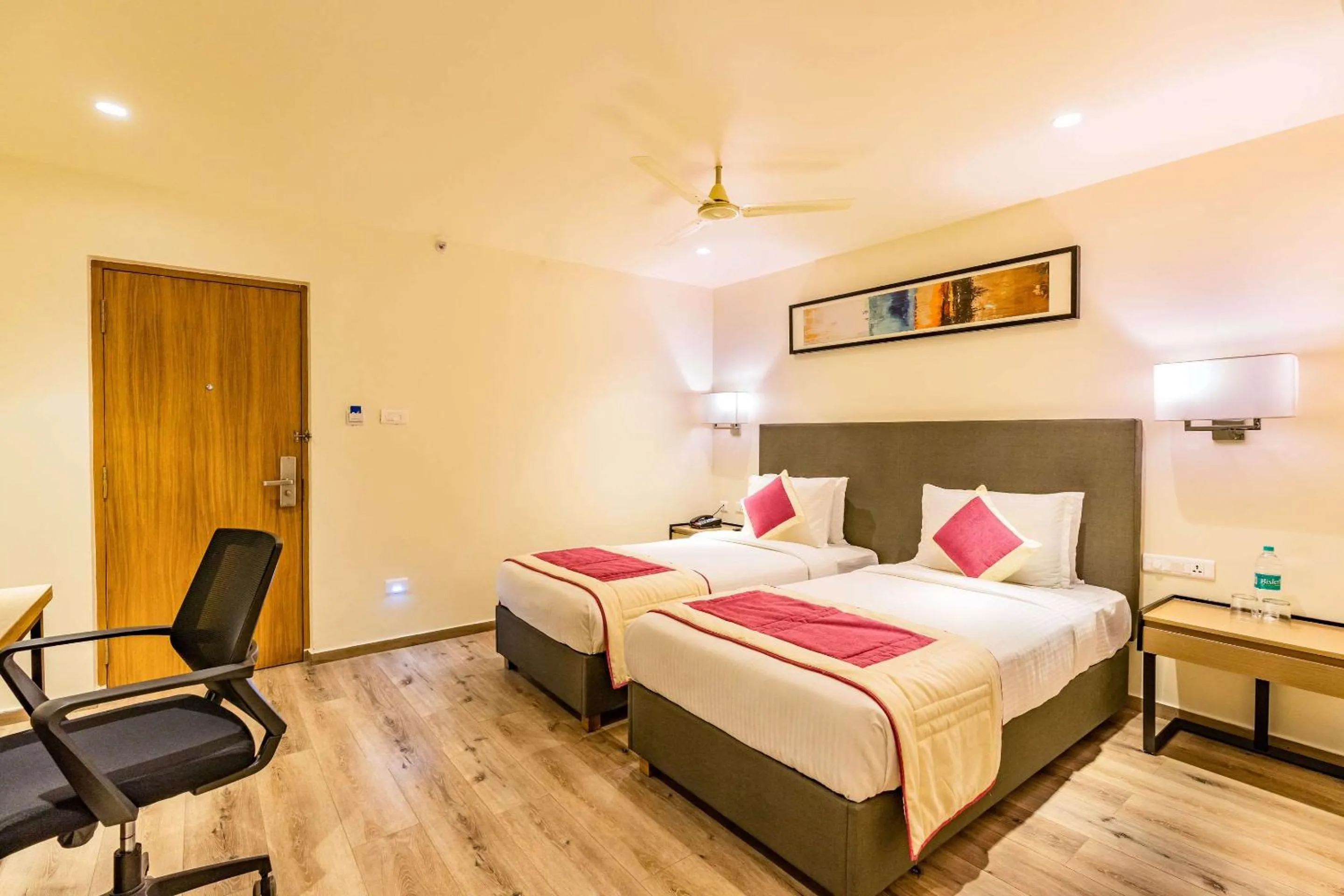 Bedroom, Bed in Quality Inn Ramachandra