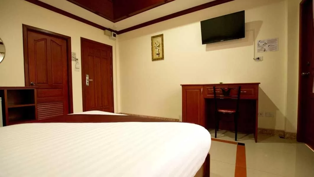 Bed in Bluebird Inn Pattaya