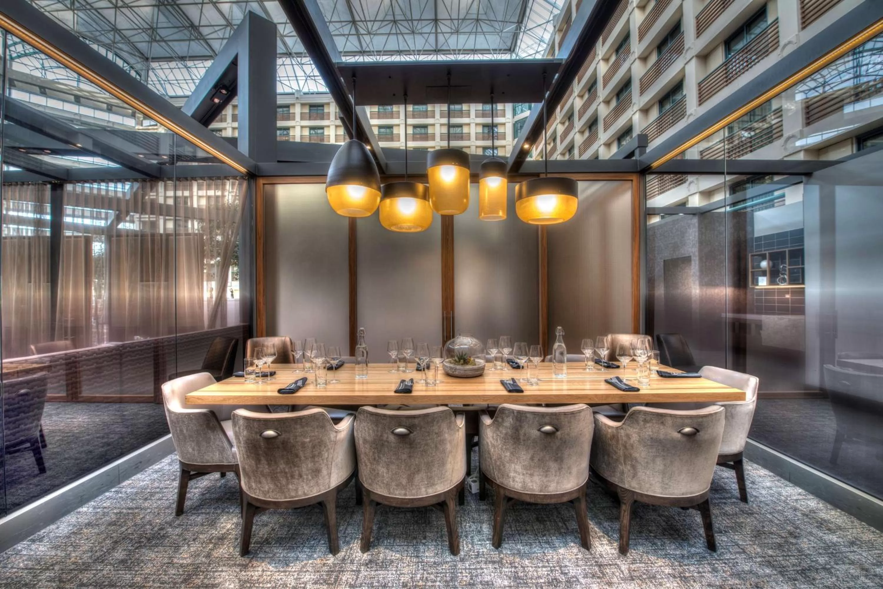 Restaurant/places to eat in Hyatt Regency San Francisco Airport