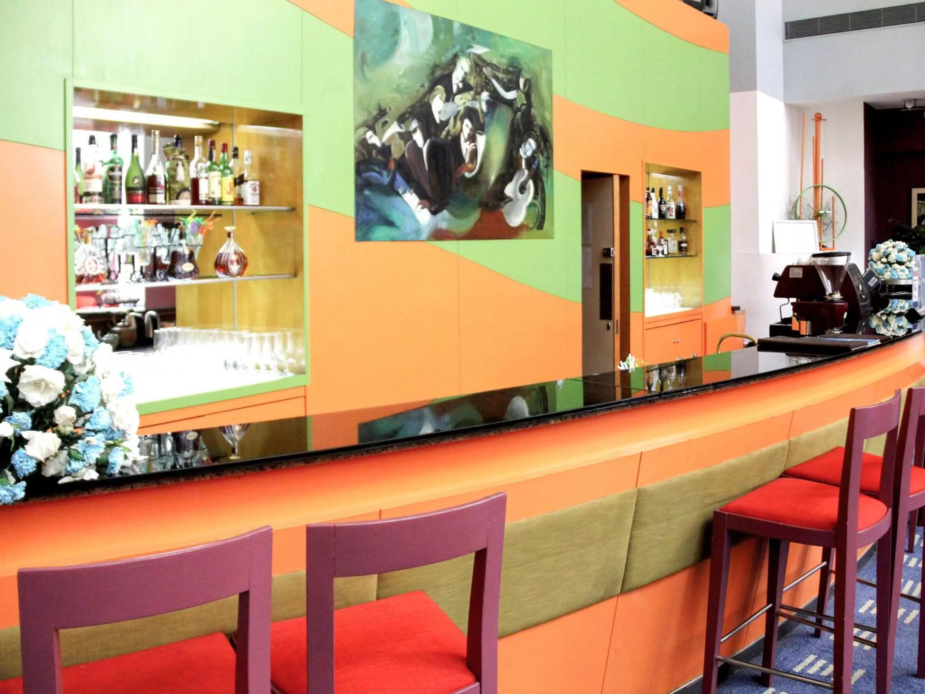 Lounge or bar in Beijing XinQiao Hotel