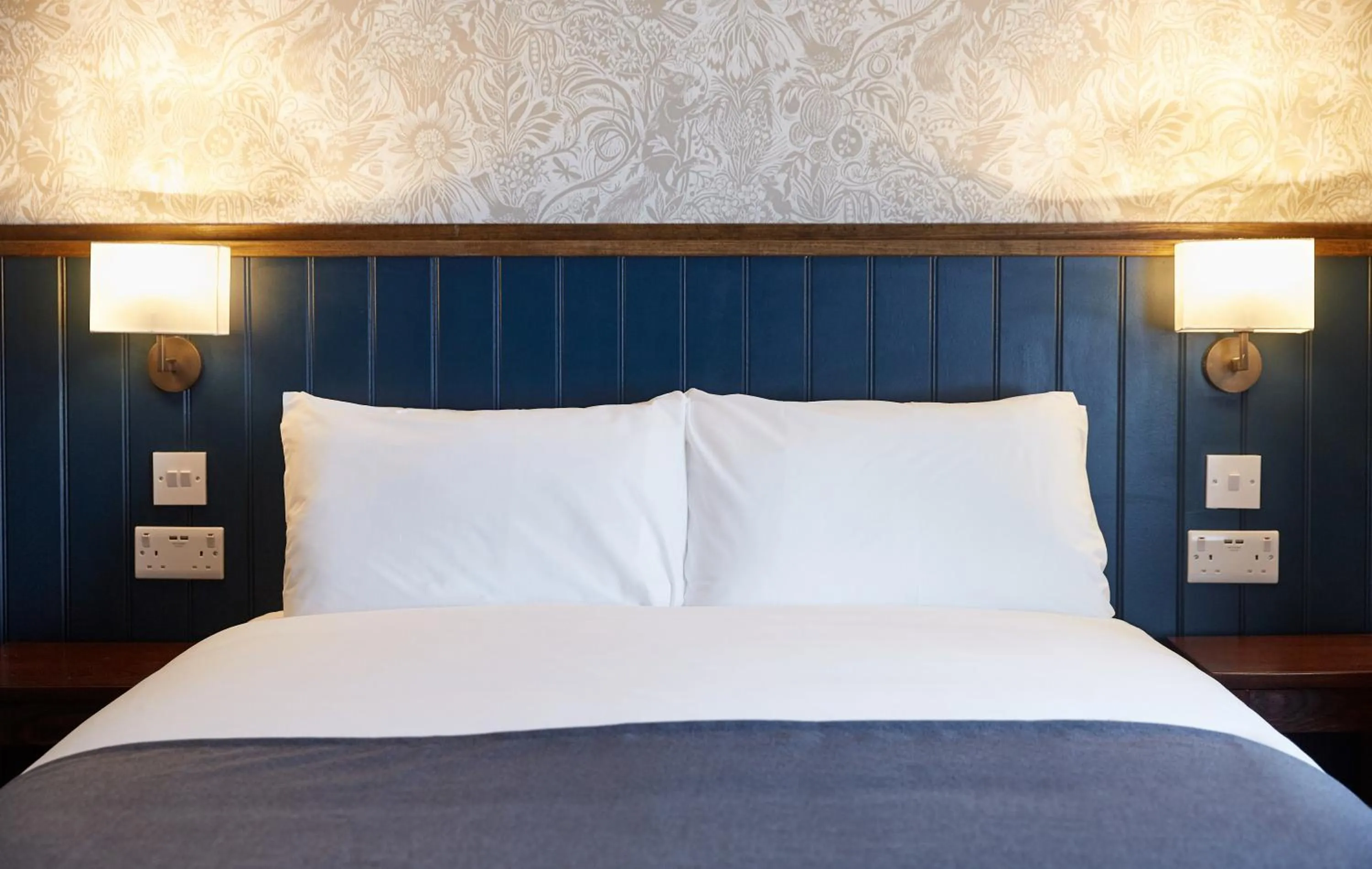 Bed in Kings Head by Chef & Brewer Collection