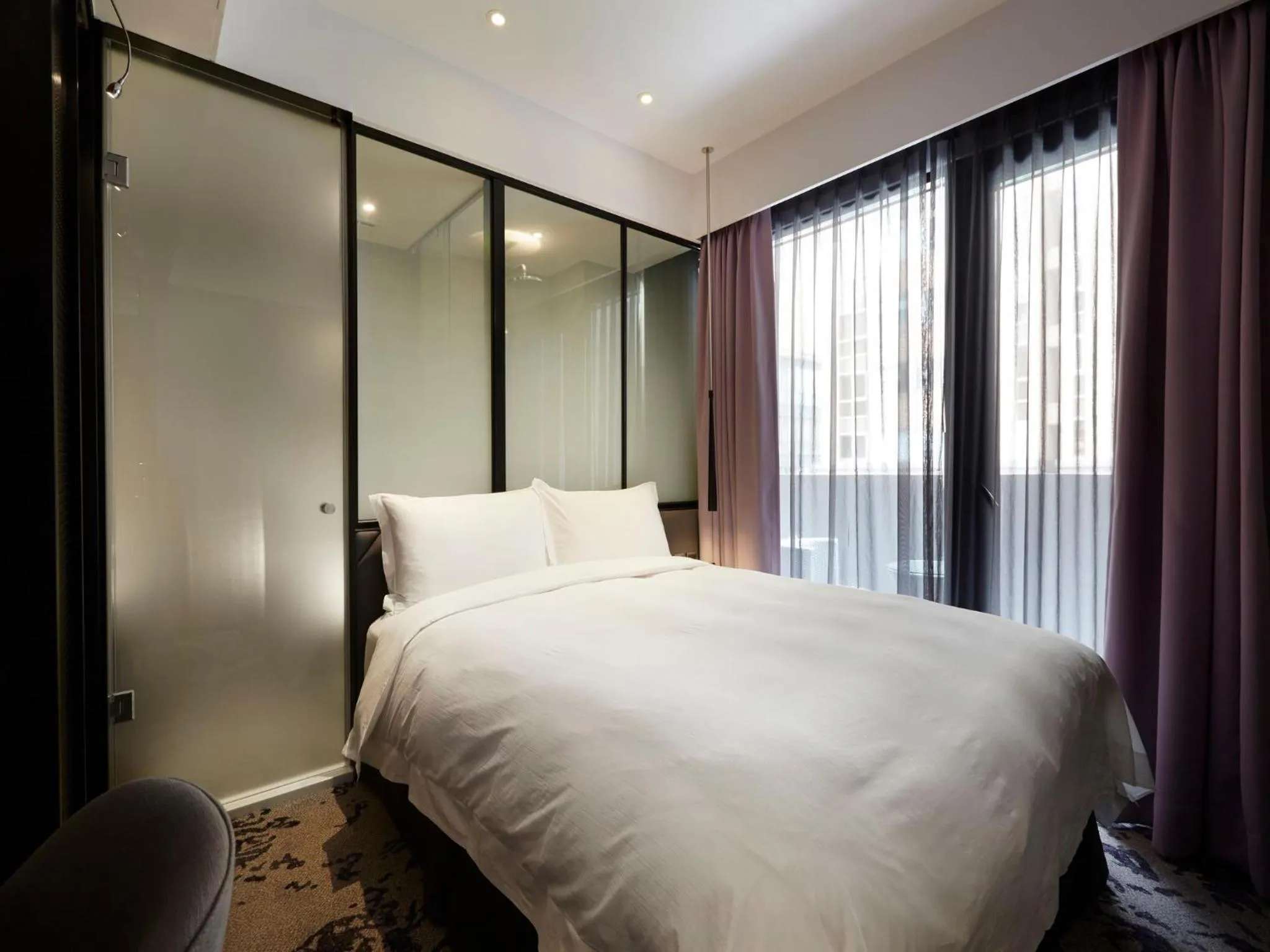 Photo of the whole room, Bed in Tango Inn Taipei Jihe