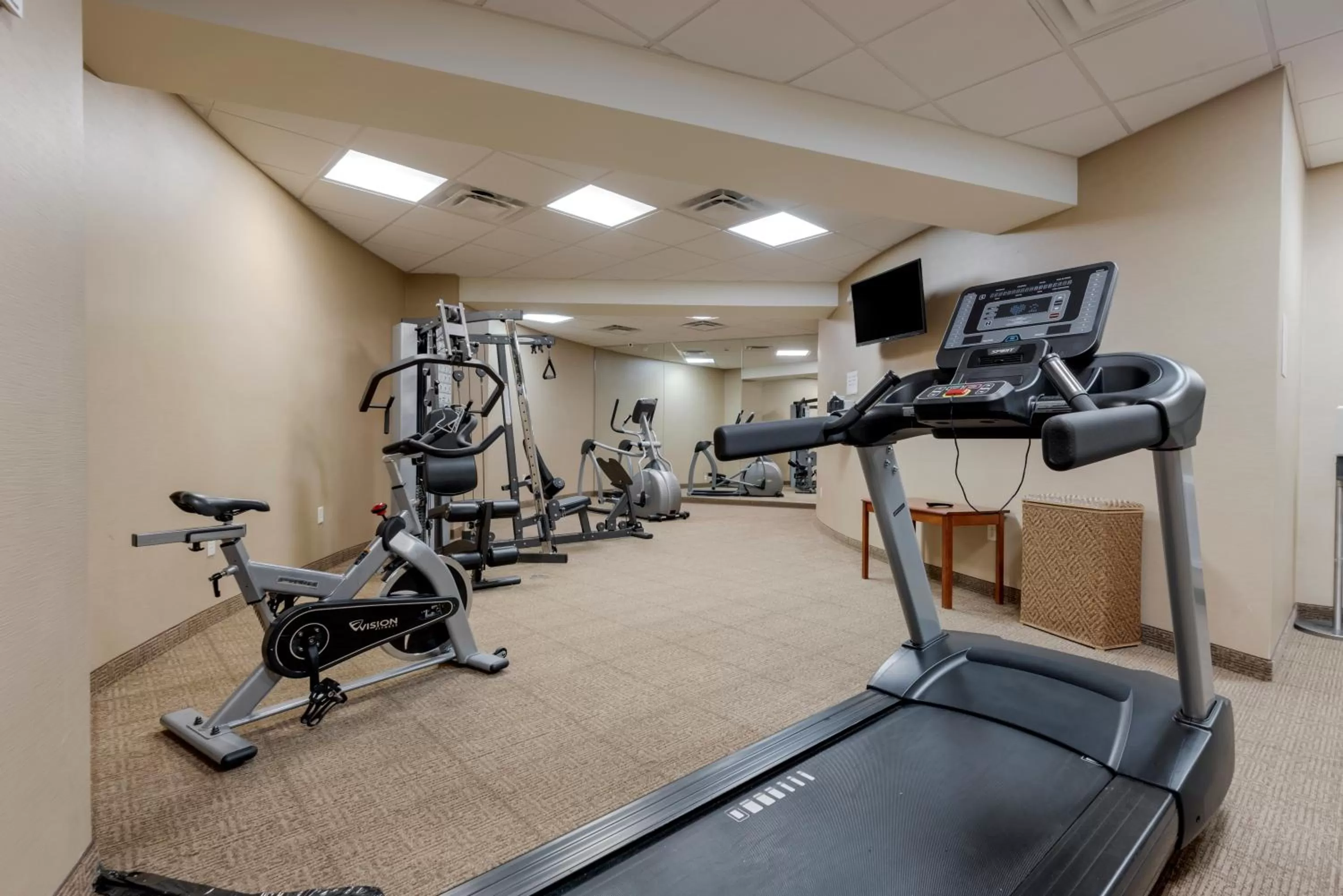 Fitness centre/facilities in Comfort Inn The Pointe