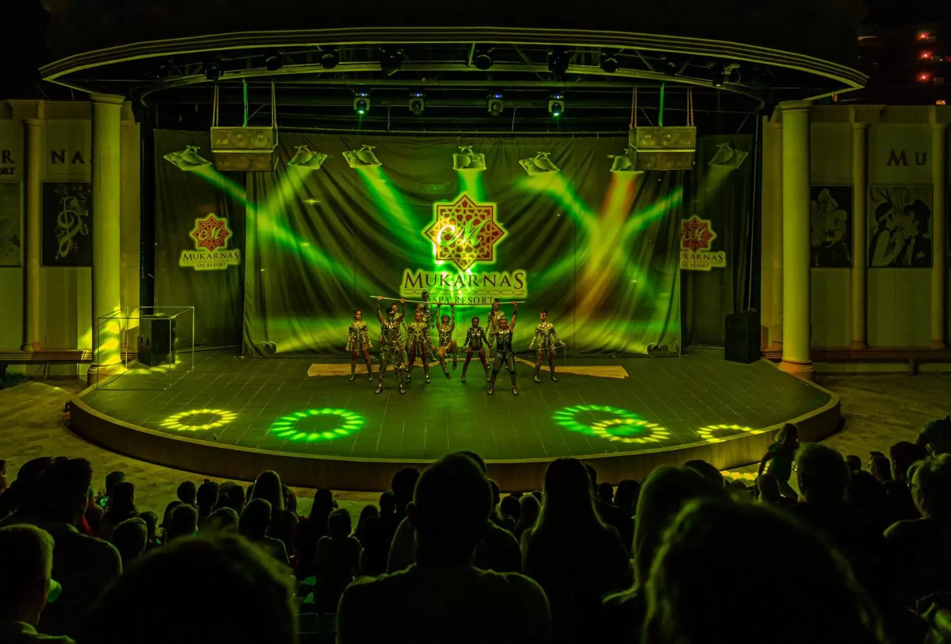 Evening entertainment in Mukarnas Spa & Resort Hotel